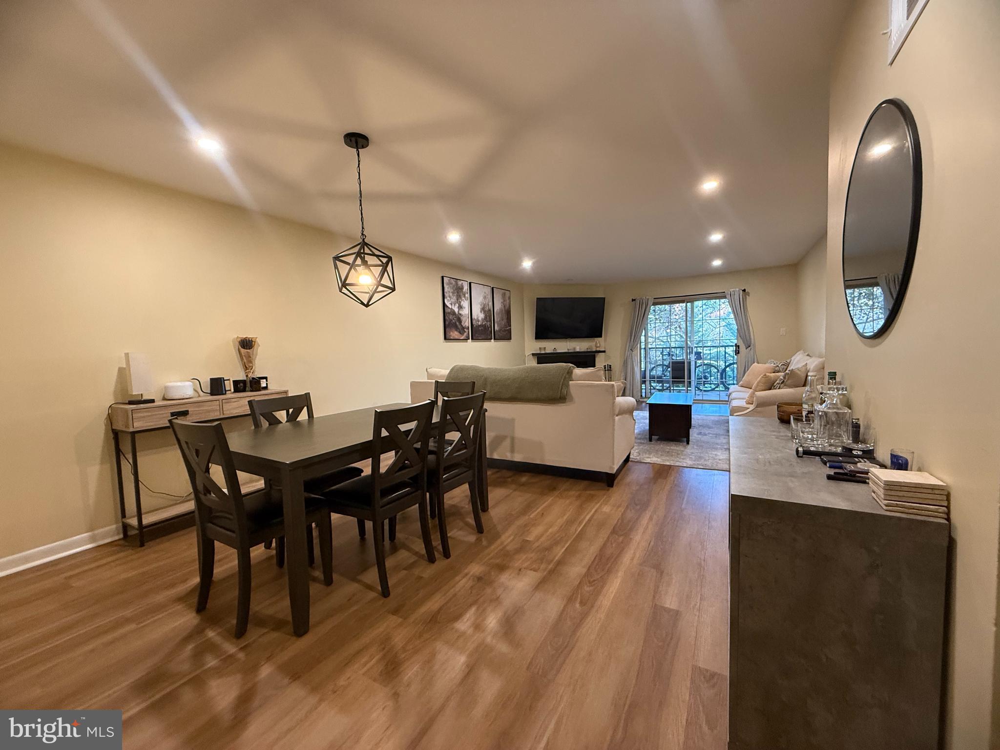 VALLEY STREAM - Residential Lease