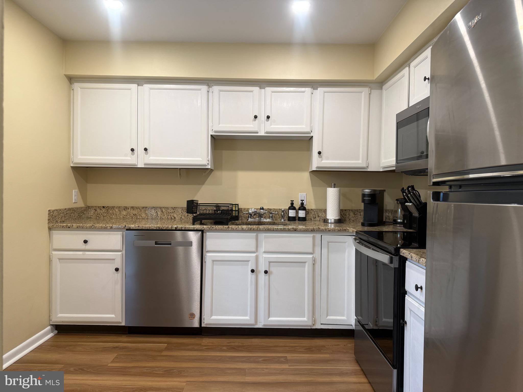 VALLEY STREAM - Residential Lease