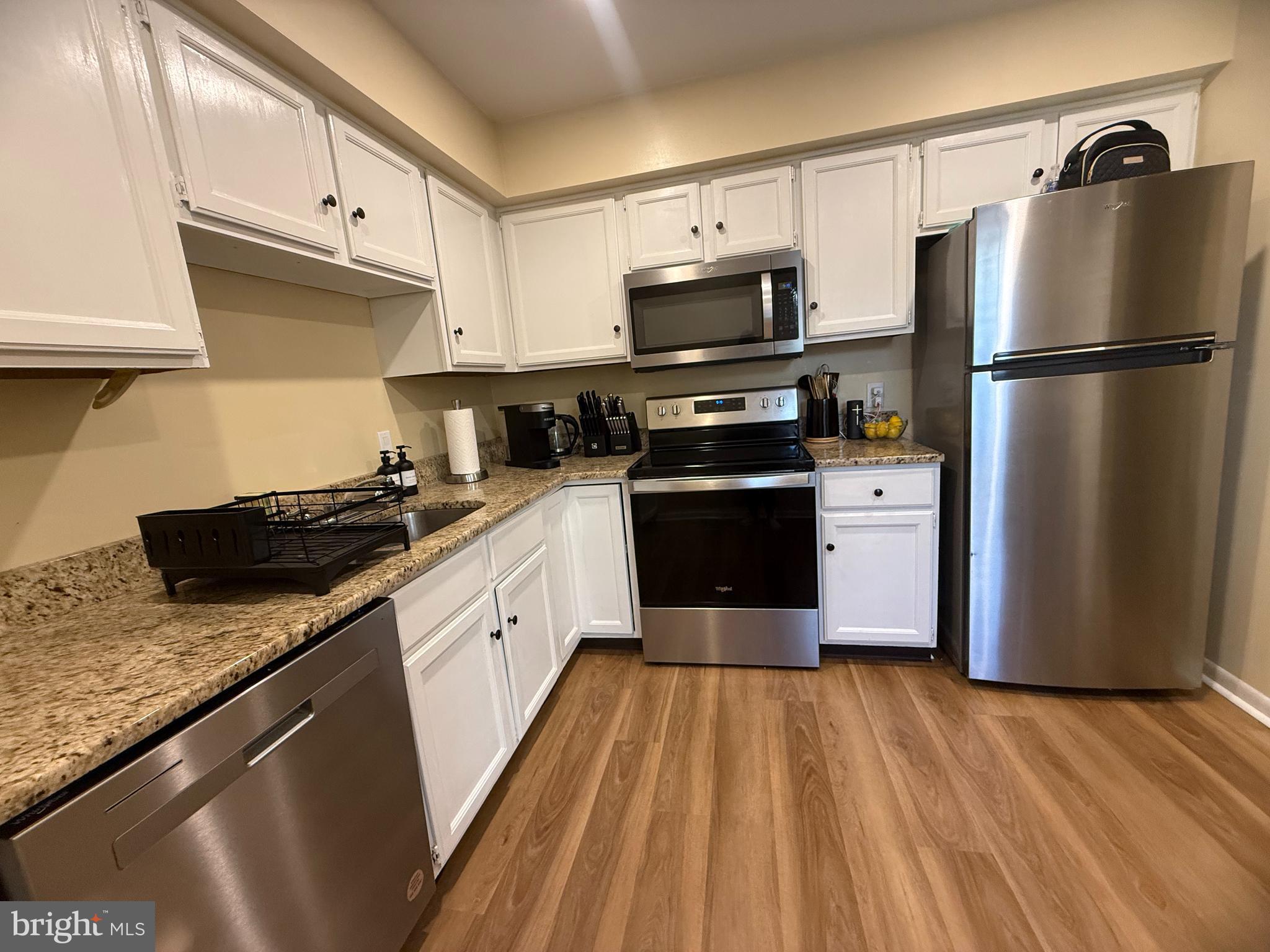 VALLEY STREAM - Residential Lease