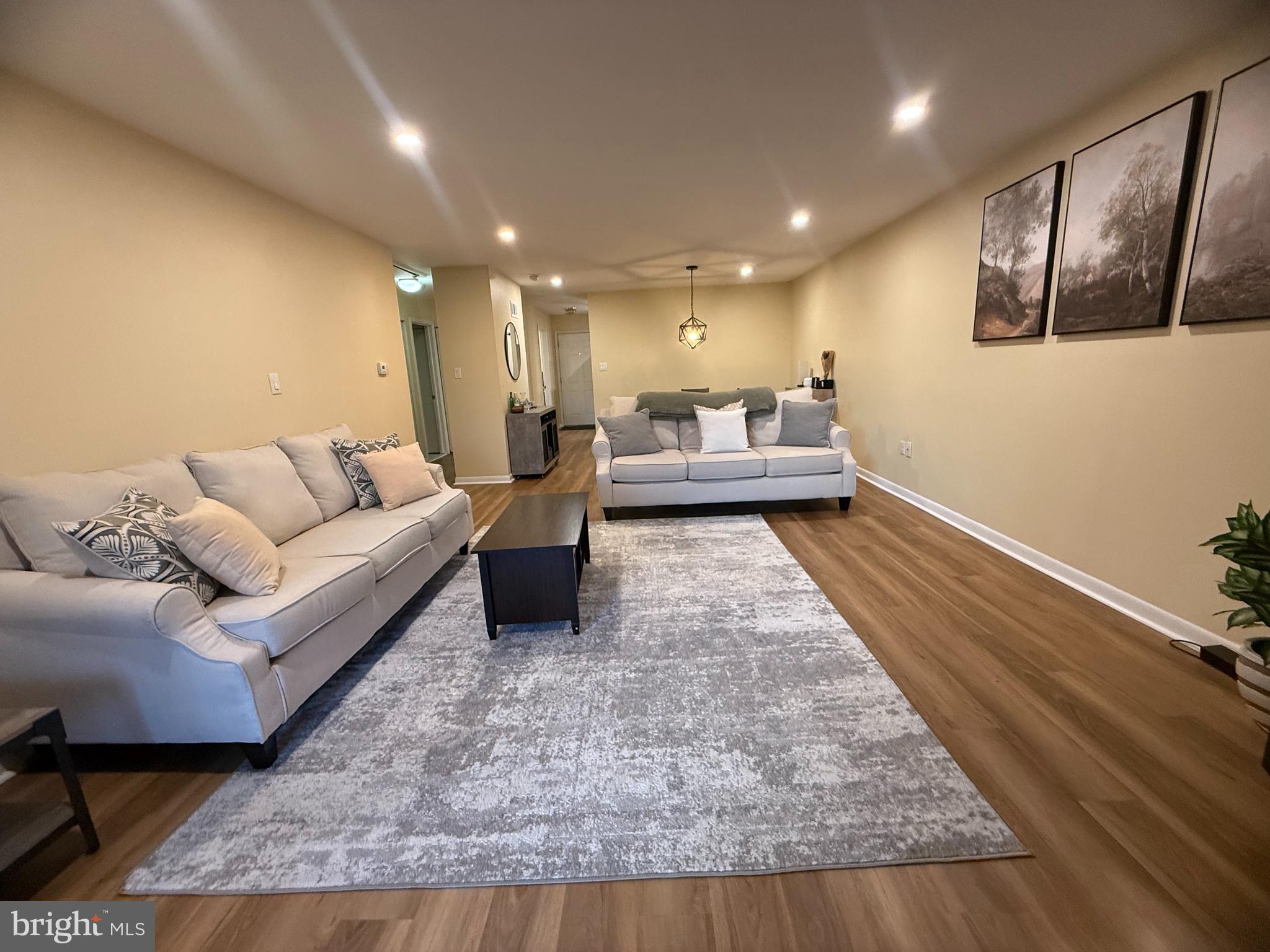 VALLEY STREAM - Residential Lease