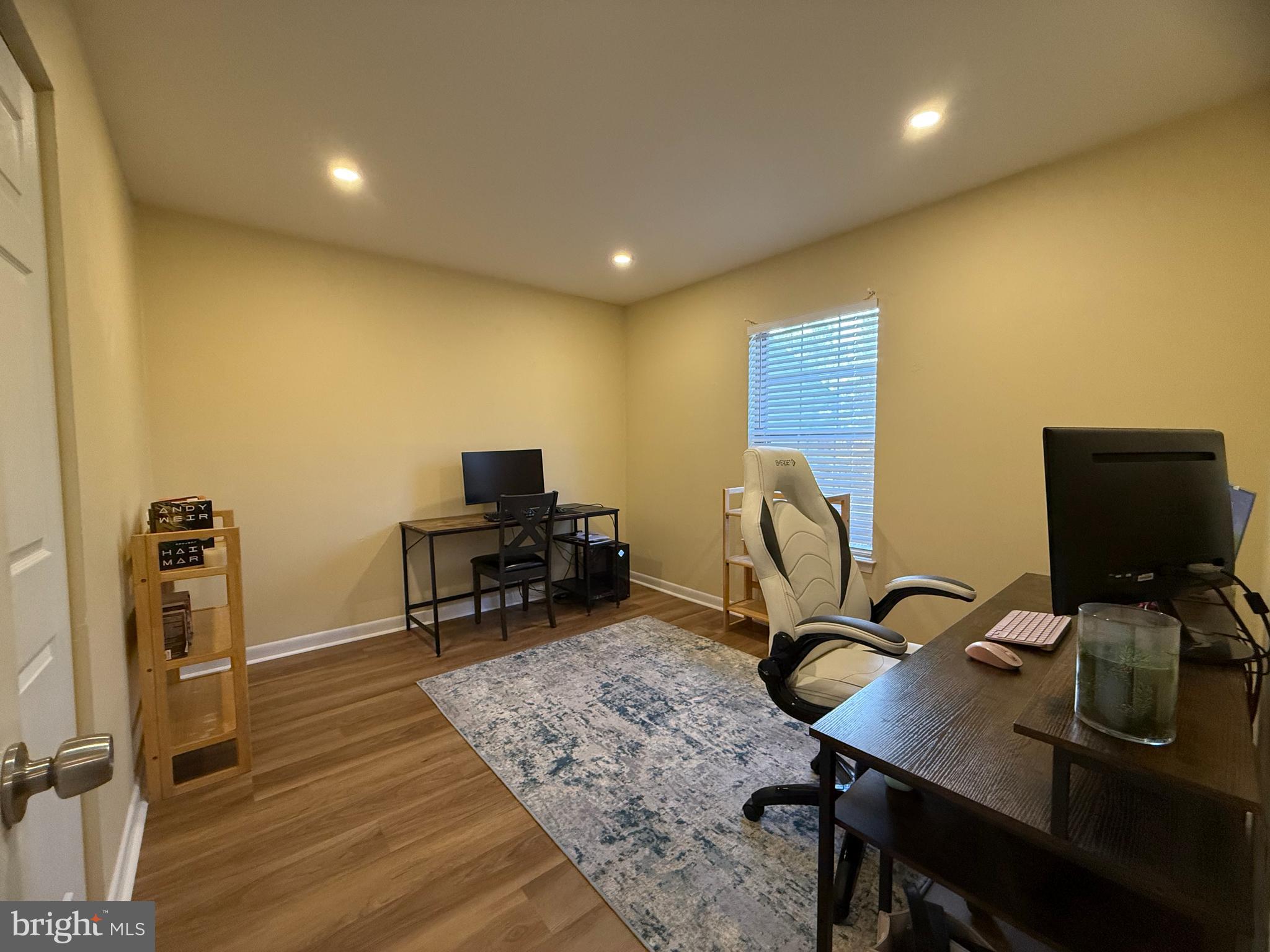 VALLEY STREAM - Residential Lease