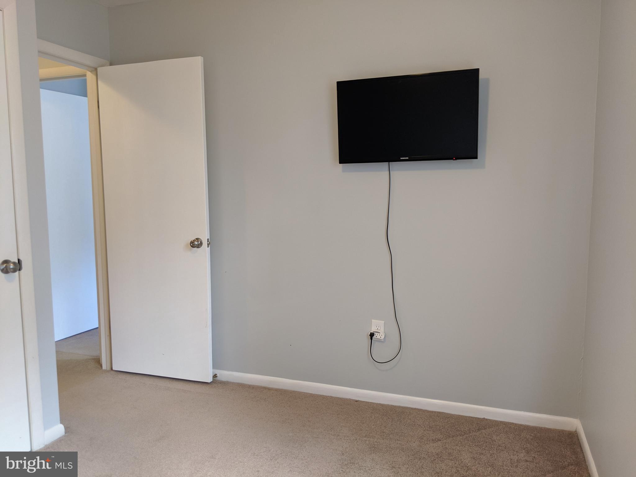 CATONSVILLE MANOR - Residential