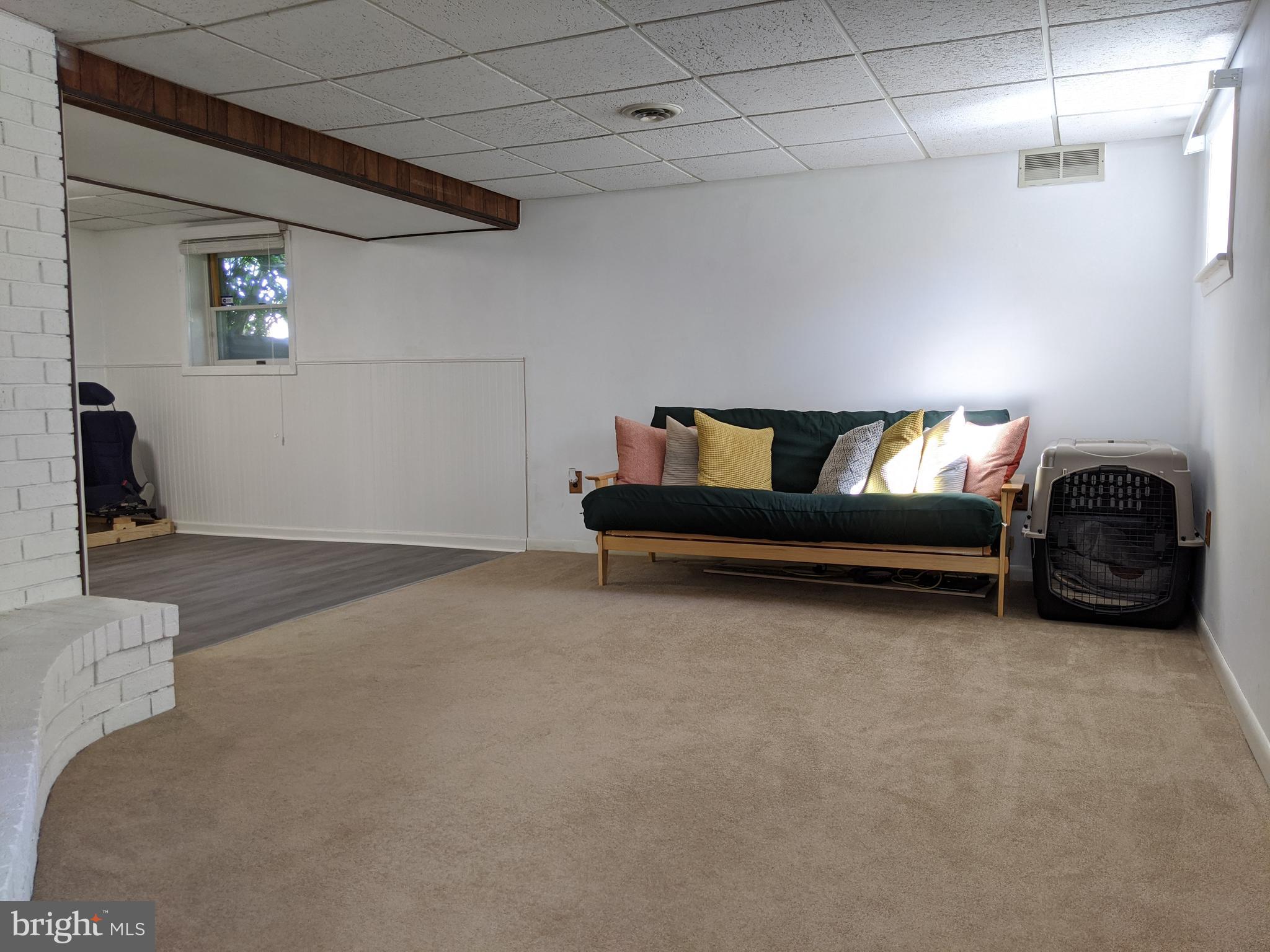 CATONSVILLE MANOR - Residential