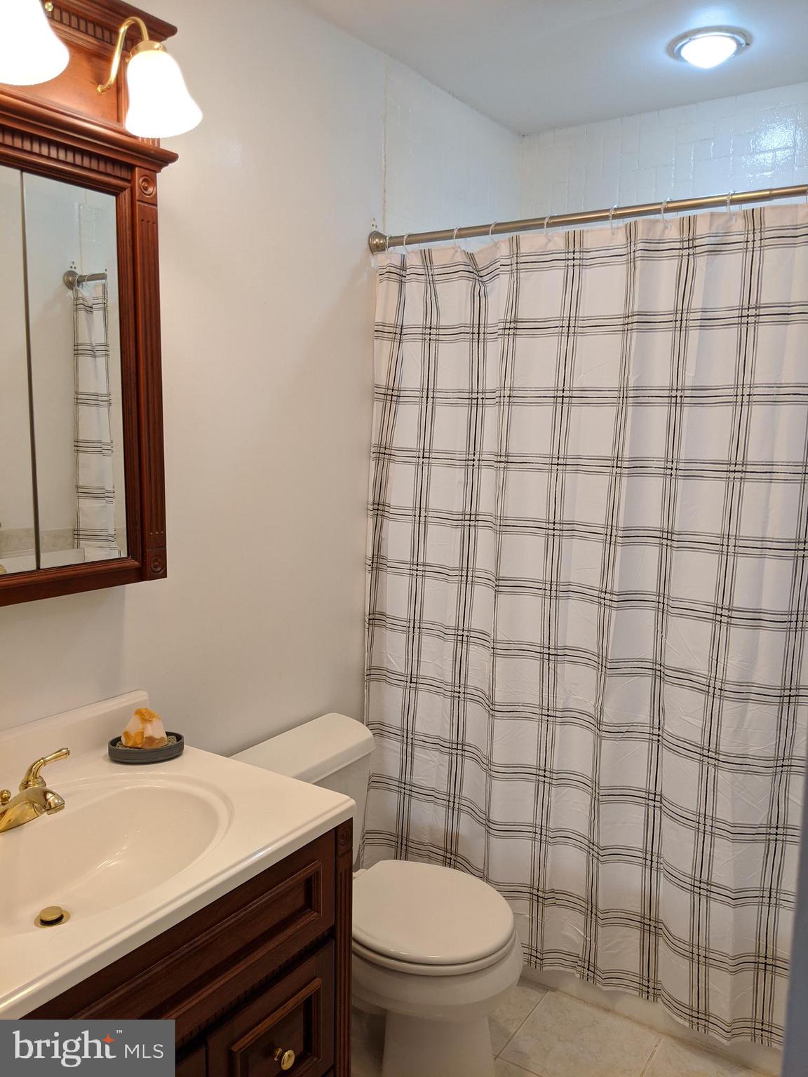 CATONSVILLE MANOR - Residential