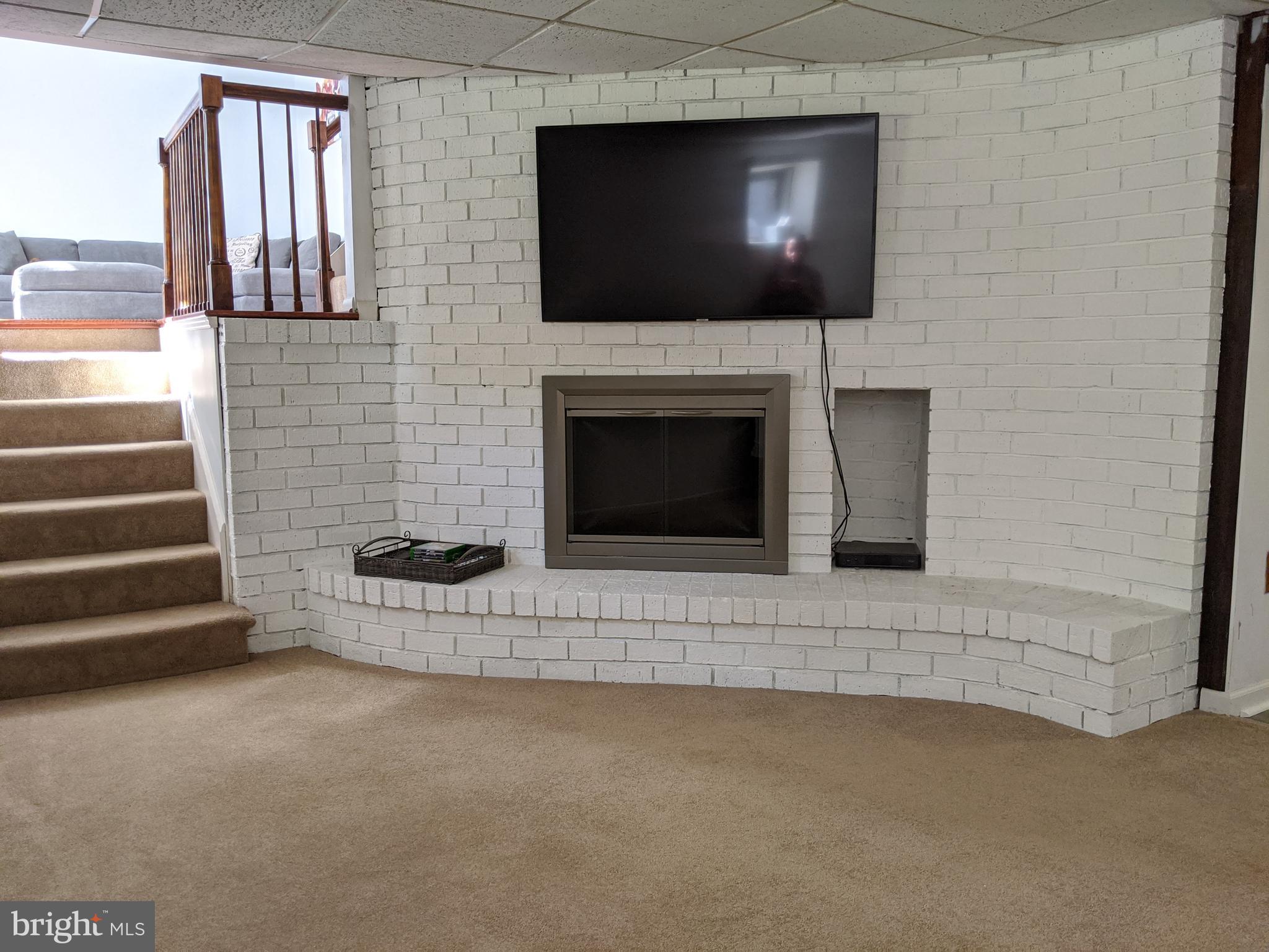 CATONSVILLE MANOR - Residential