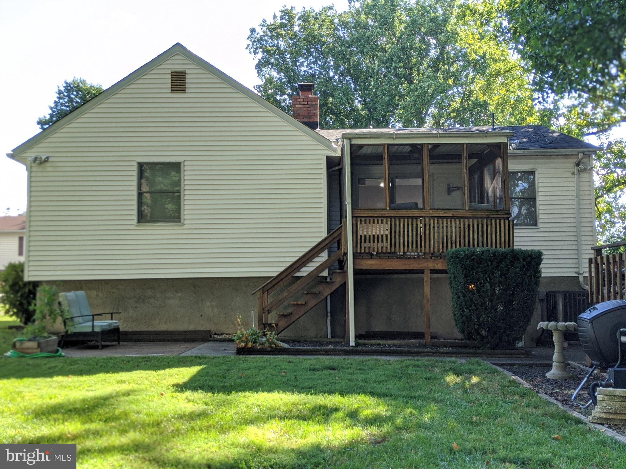 CATONSVILLE MANOR - Residential