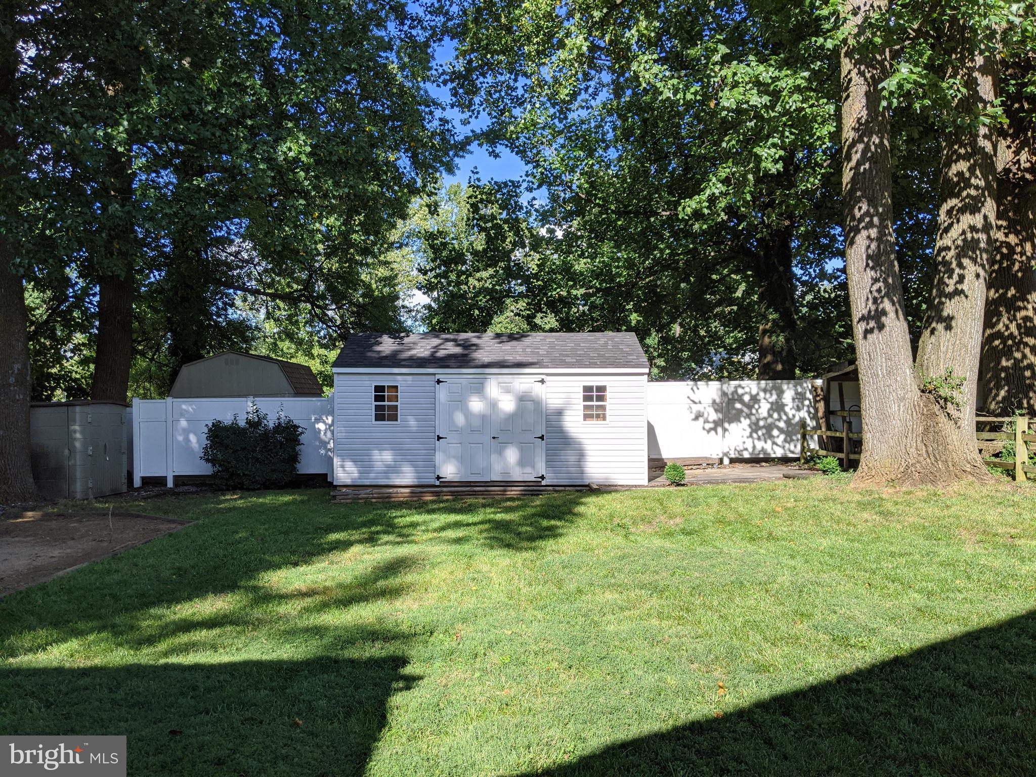 CATONSVILLE MANOR - Residential