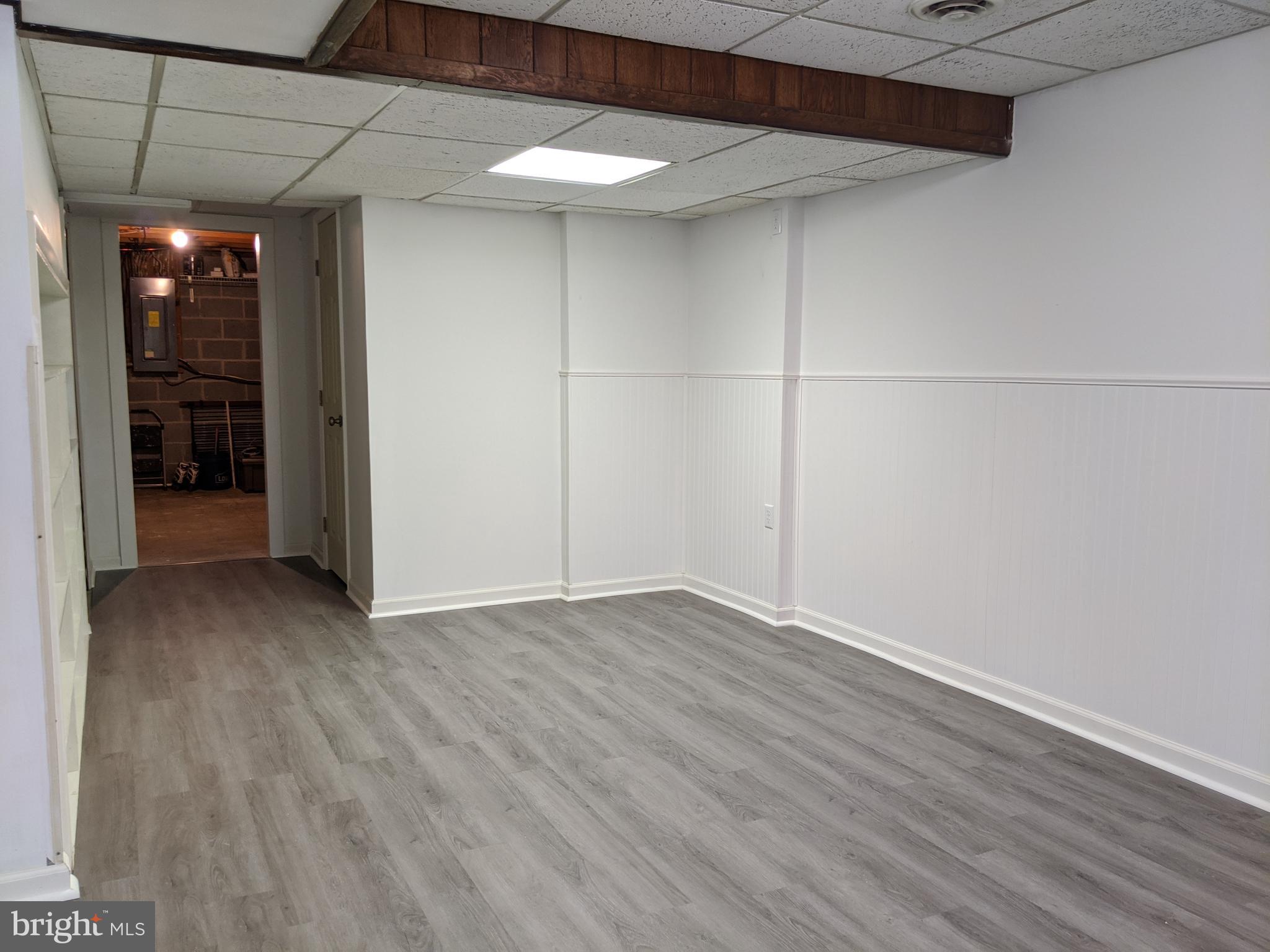 CATONSVILLE MANOR - Residential