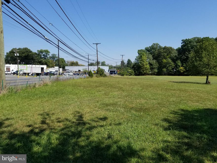 Next to a commercially zoned Asian Restaurant,  with a wide frontage.  MGM only a few minutes away.