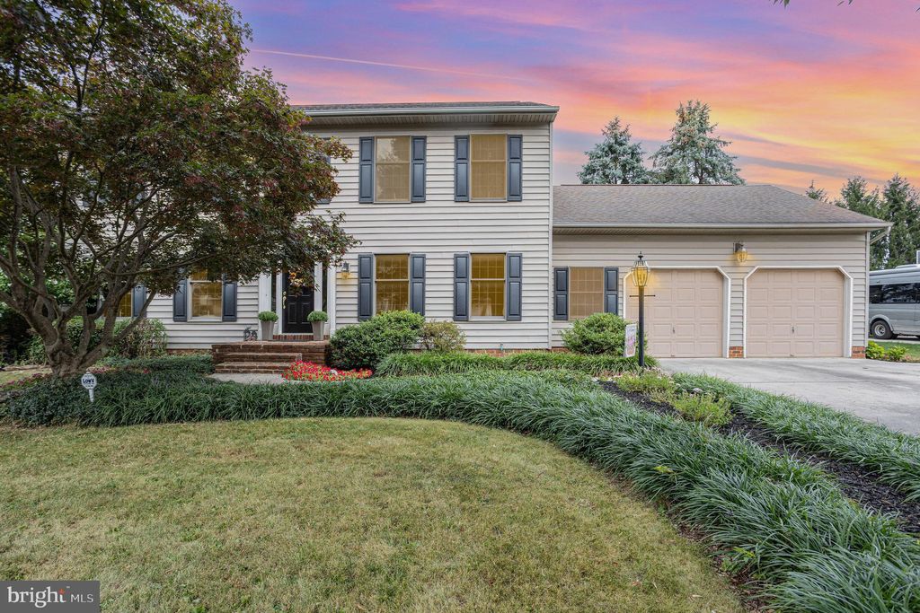 Photo of 824 Landau Court, CAMP HILL, PA 17011 (MLS # PAYK2090108)