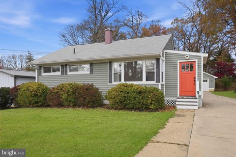 Photo of 1306 Abbott Road, ROCKVILLE, MD 20851 (MLS # MDMC2208586)