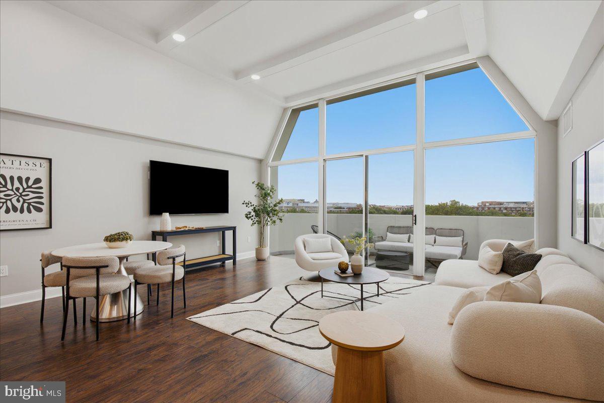 700 7TH STREET SW 817