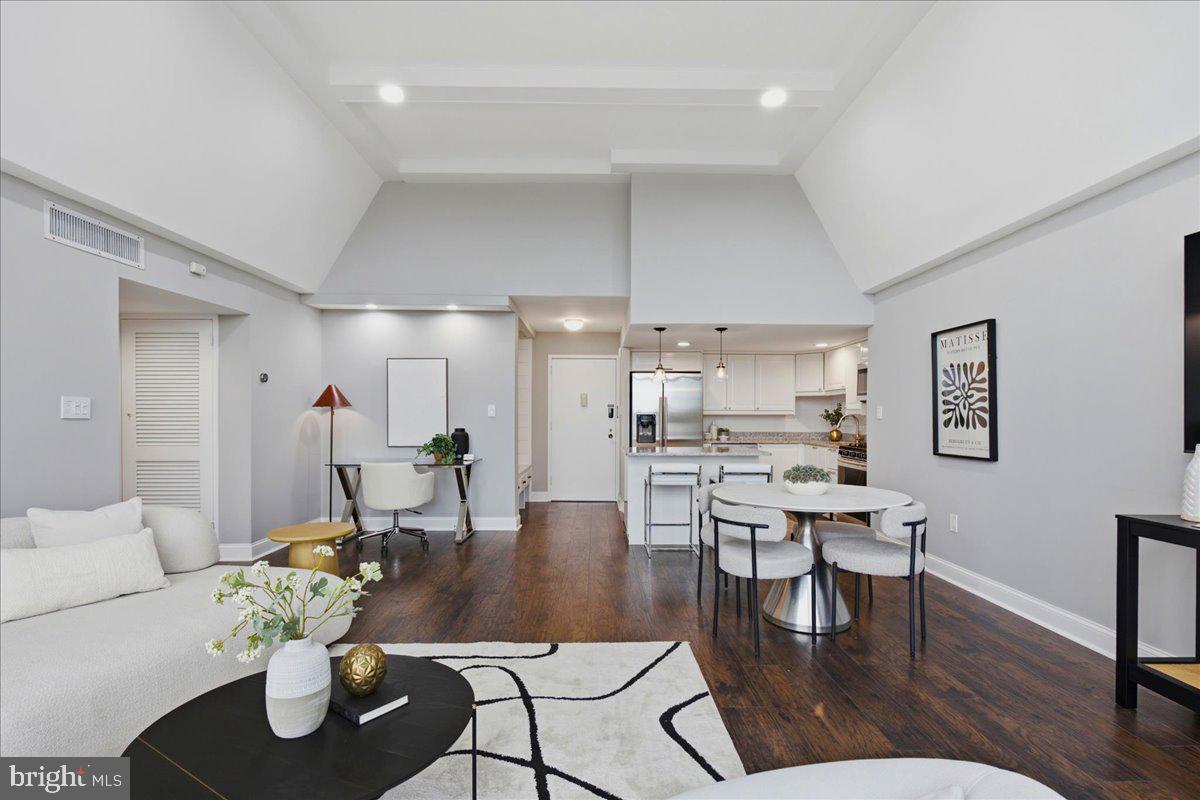 700 7TH STREET SW 817