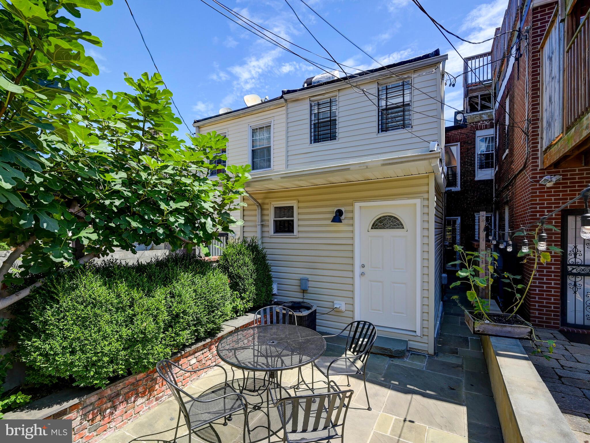 BUTCHER'S HILL - Residential