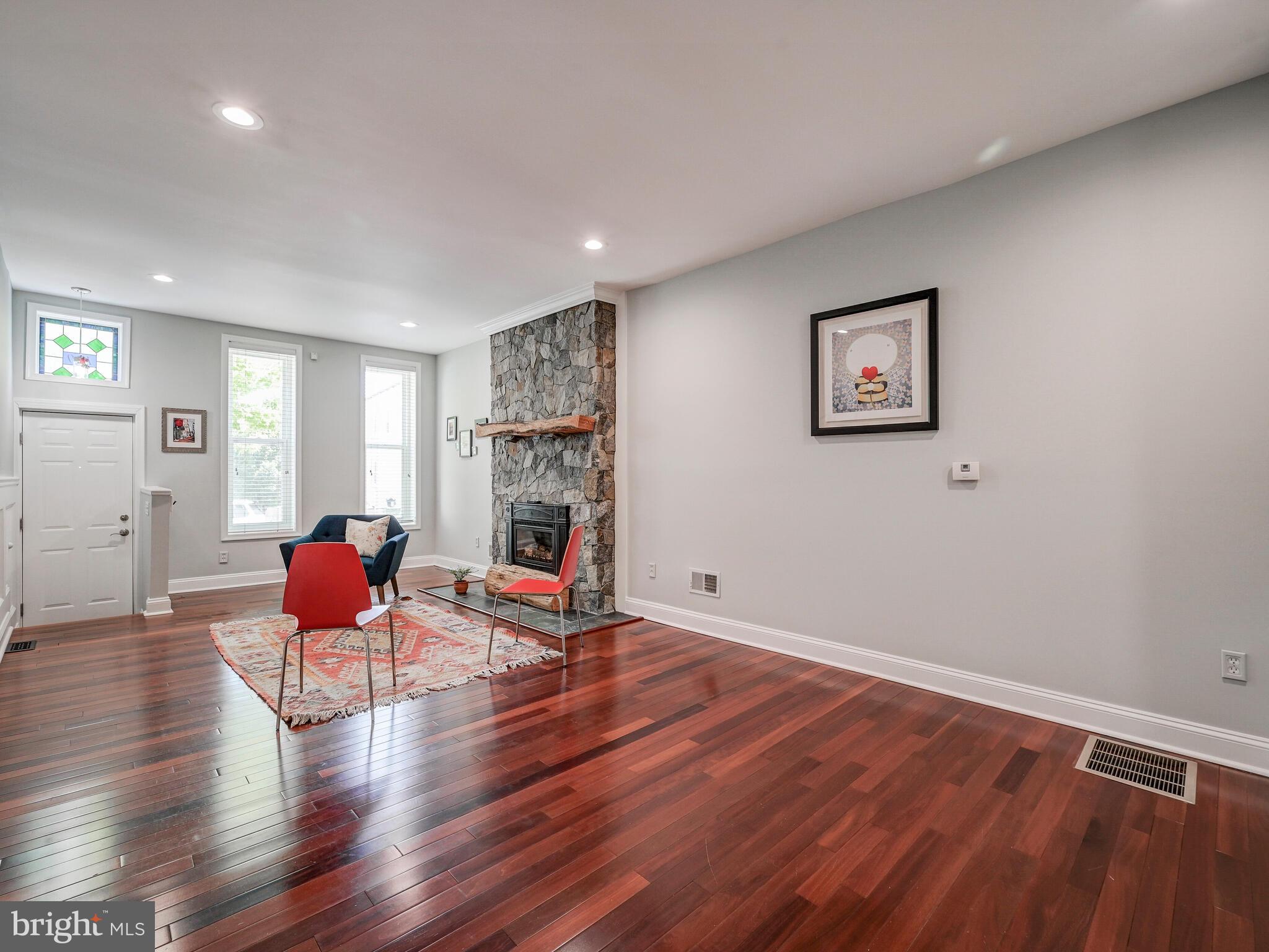 BUTCHER'S HILL - Residential