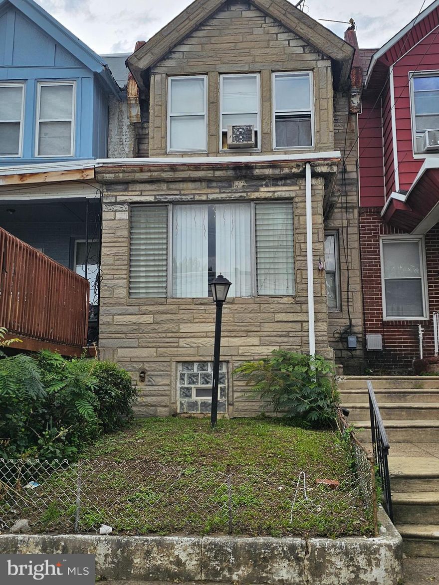 This 3 bed, 1 bath, single family property is in need of a nice amount of TLC, yet even in its condition you will see exactly what can be. On a quiet street off of the beaten path in the Tioga section of the city. Providing walkability to a regional rail line, and a small but integral SEPTA bus hub, it's transportation accessible plus commuter friendly. Close to the Ray Kroc Center/Gym  on Wissahickon Ave. and Baker's Centre shopping center on Fox St., which has a Shoprite Supermarket, a Ross department store, and a Wing Stop, in addition to many other store, the location could be considered beyond convenient.
Come on by, take a look... your next move should ALWAYS be your best move. I truly believe that this property just might be it.