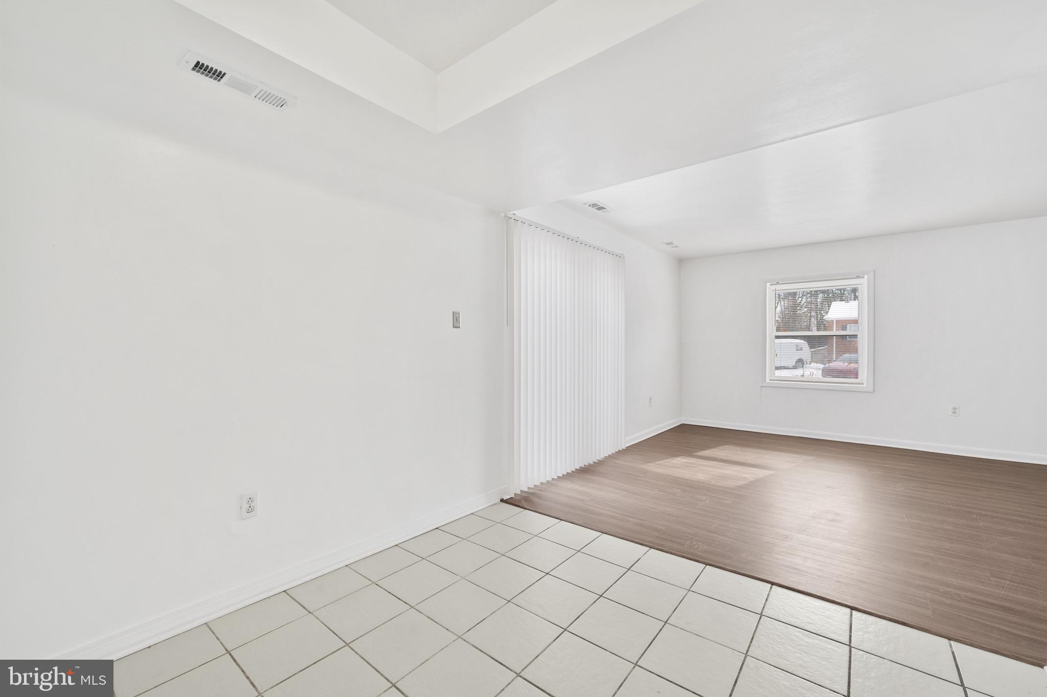 WHISKEY BOTTOM - Residential