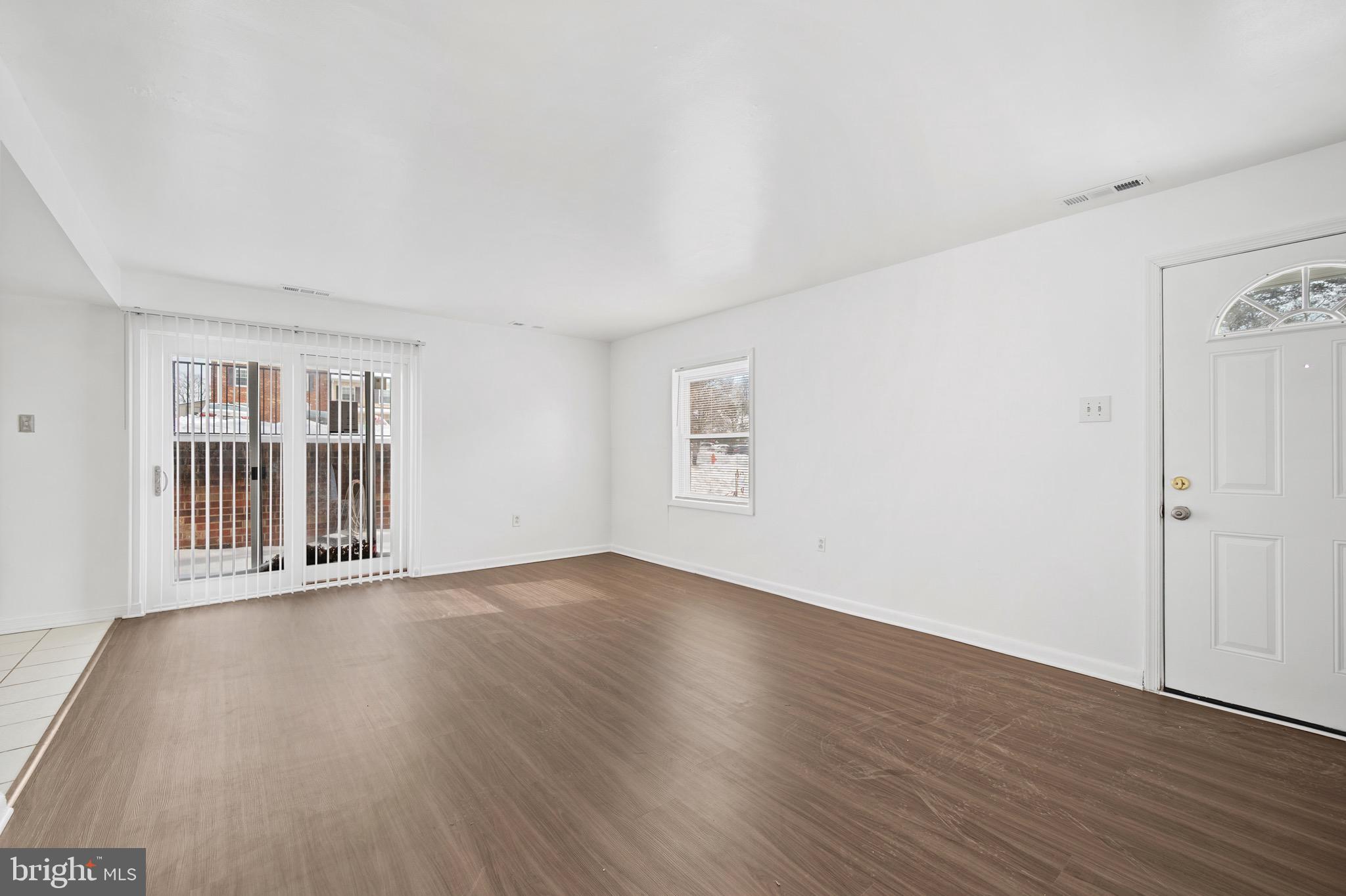 WHISKEY BOTTOM - Residential