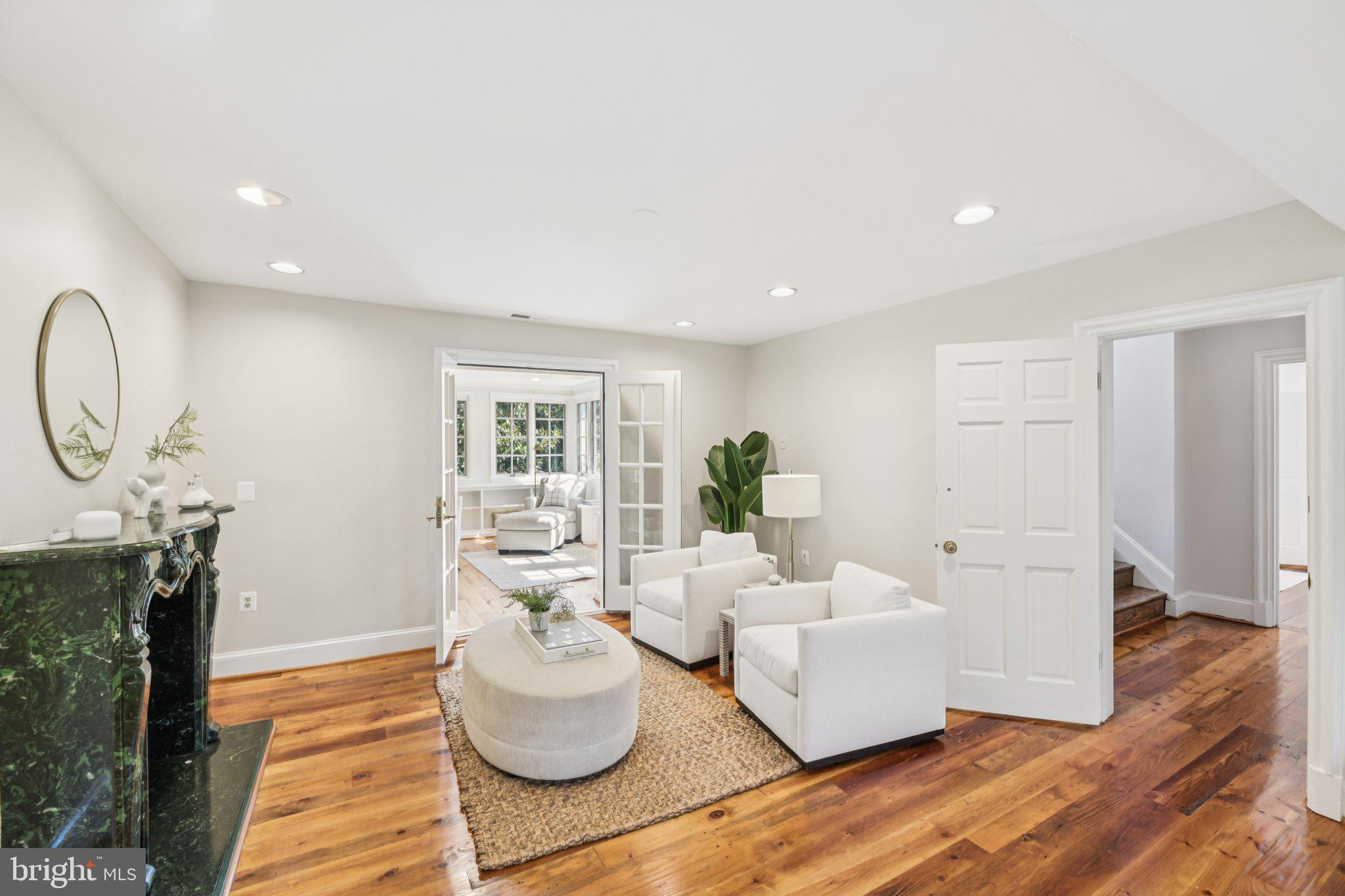 GEORGETOWN - Residential