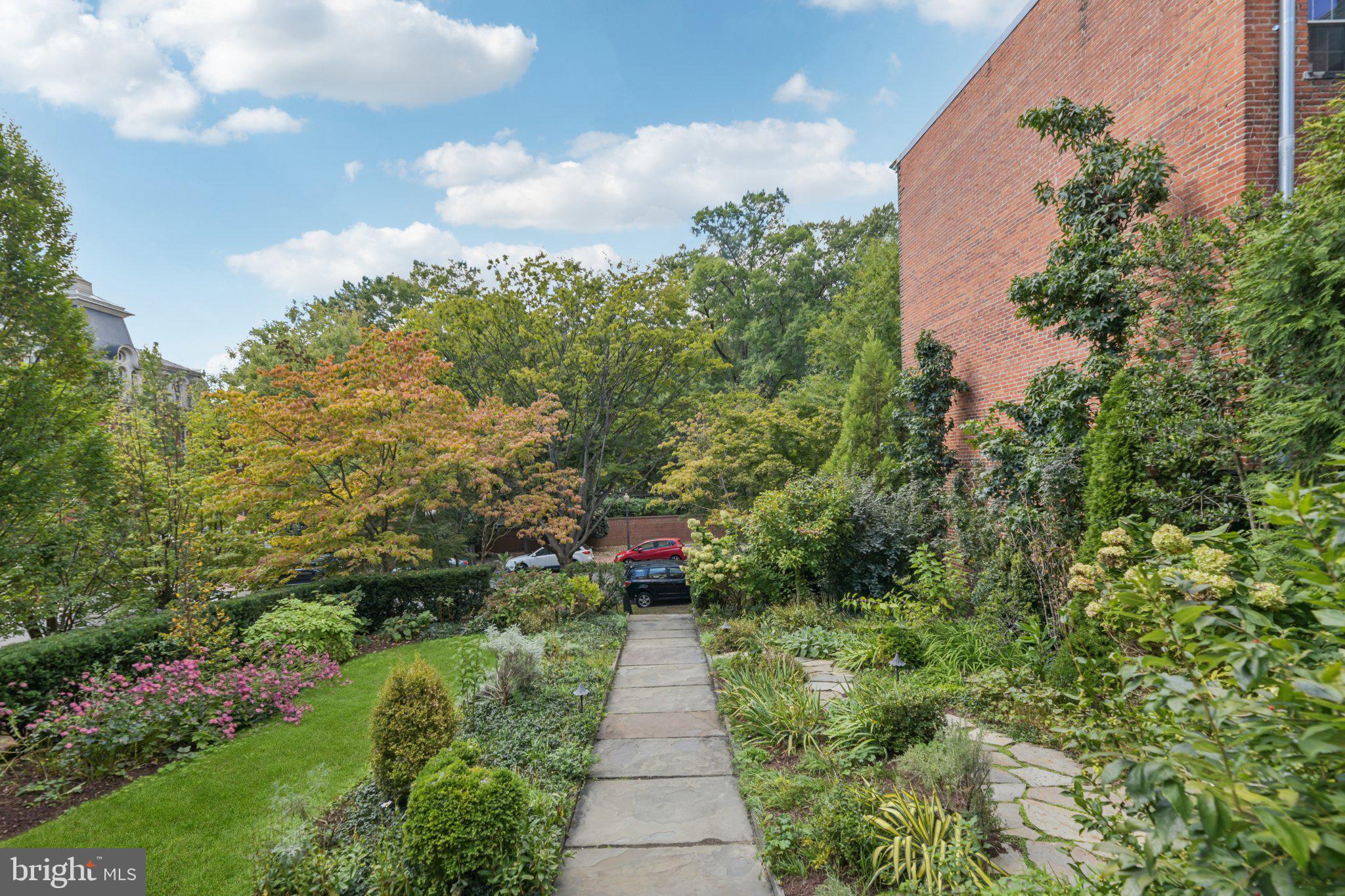 GEORGETOWN - Residential
