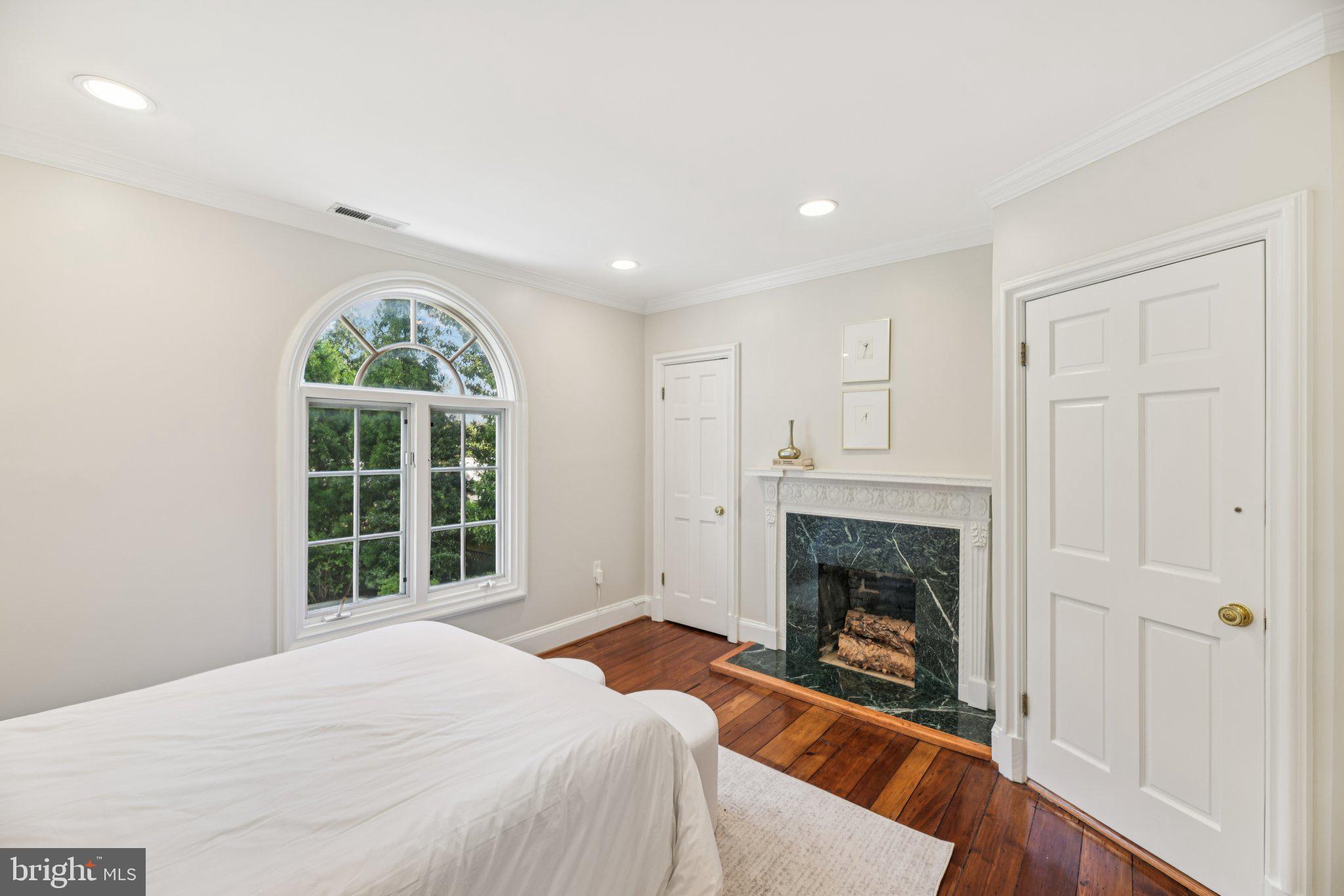 GEORGETOWN - Residential