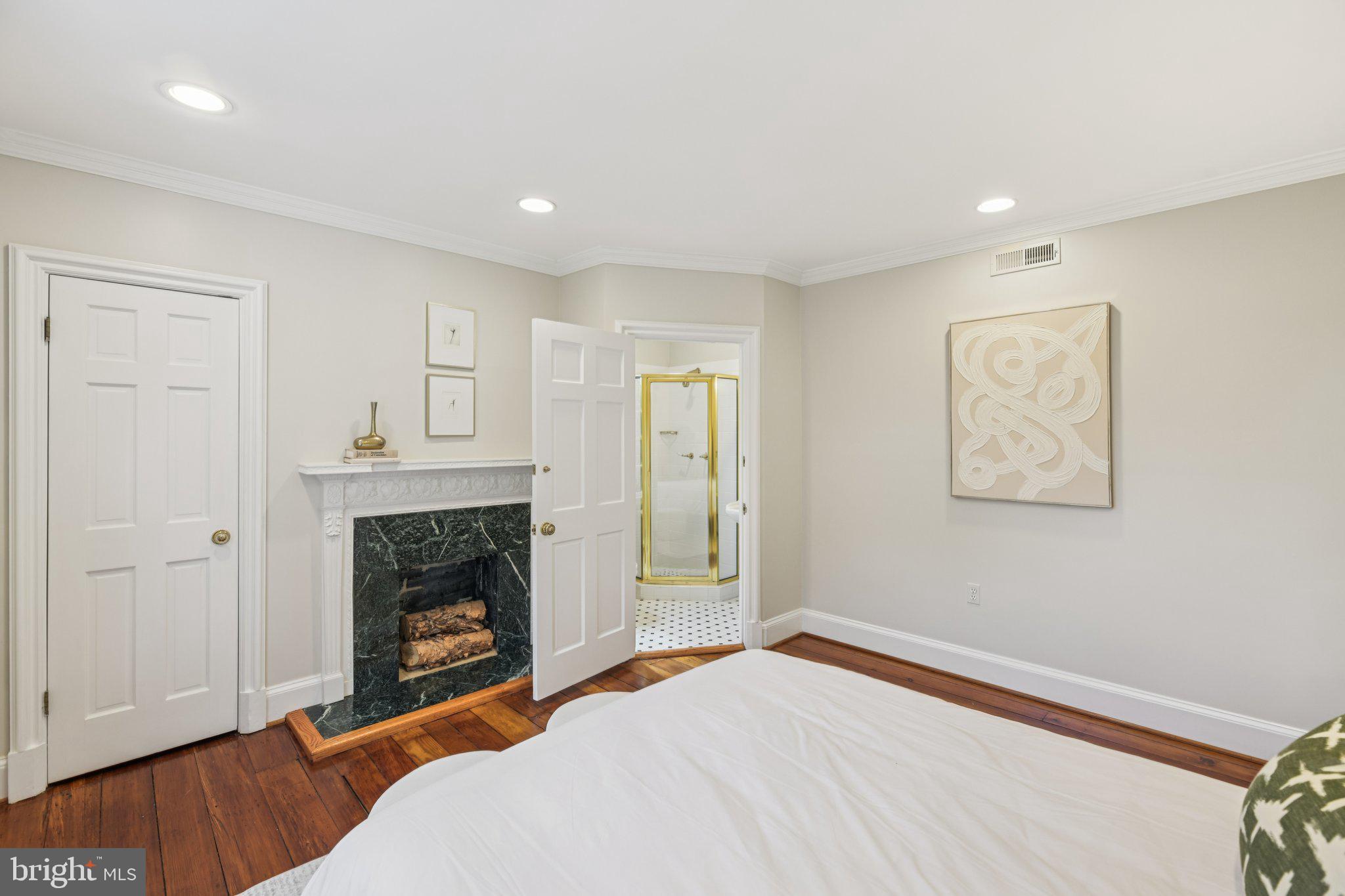 GEORGETOWN - Residential
