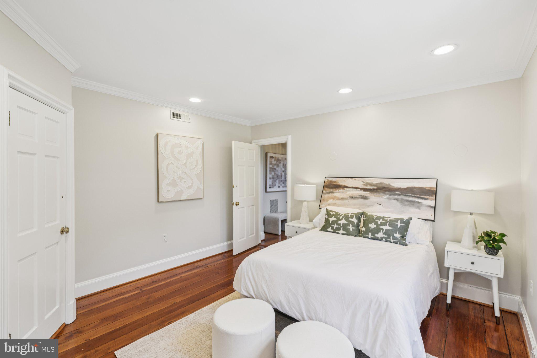 GEORGETOWN - Residential