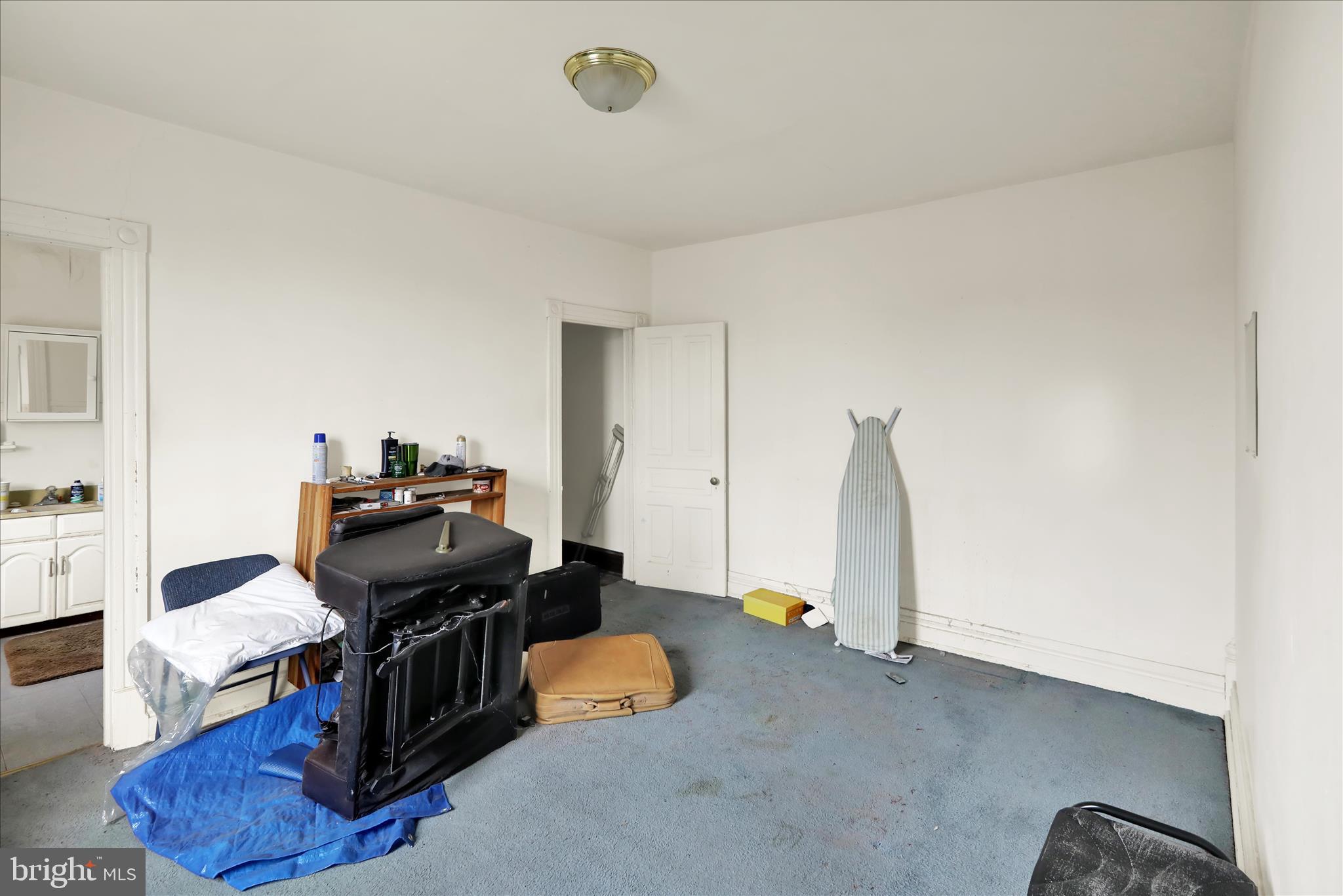 SHILLINGTON - Commercial Sale