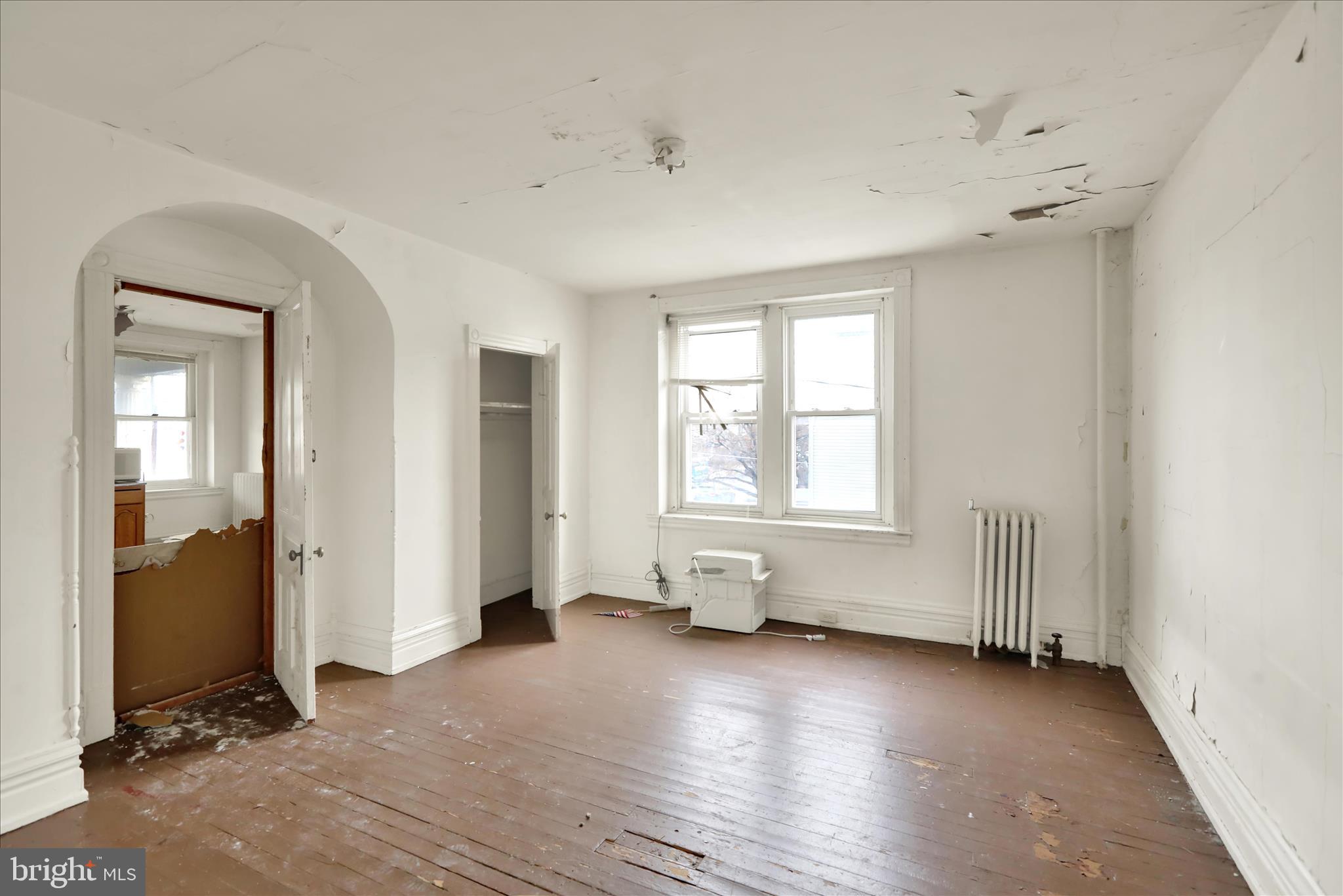 SHILLINGTON - Commercial Sale