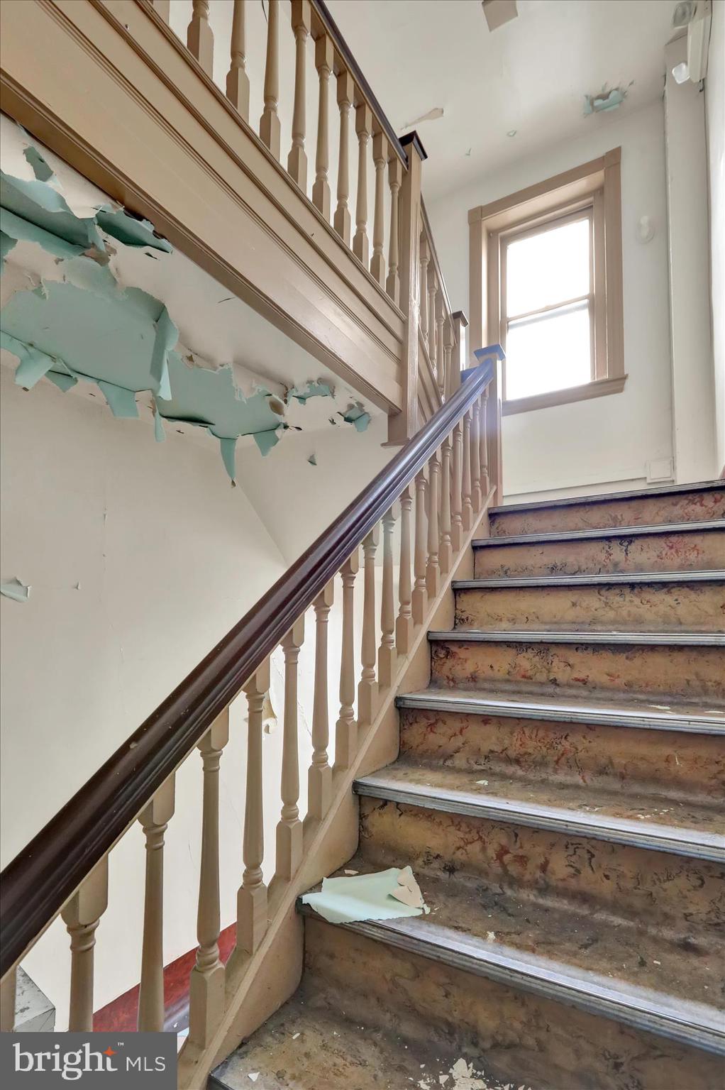 SHILLINGTON - Commercial Sale