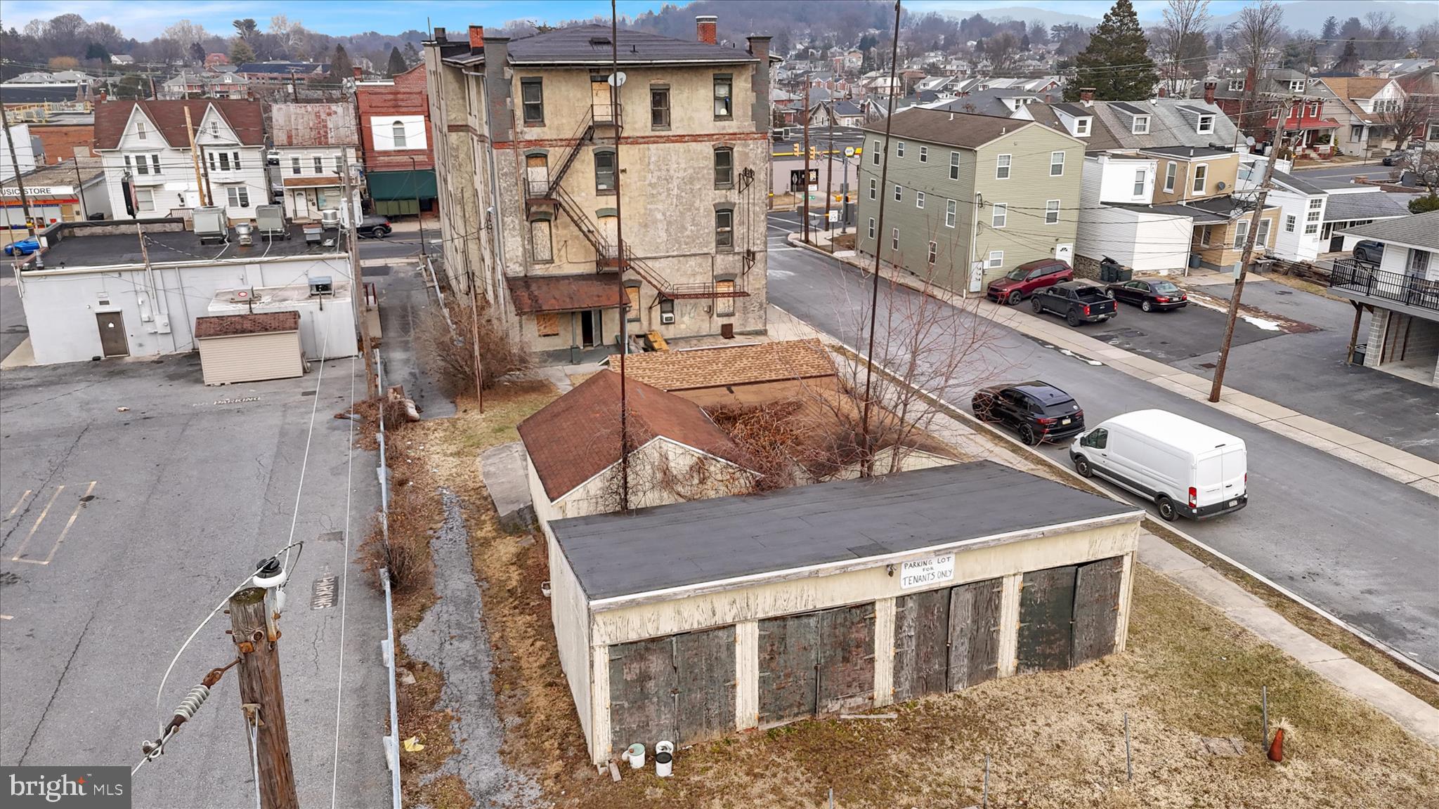 SHILLINGTON - Commercial Sale