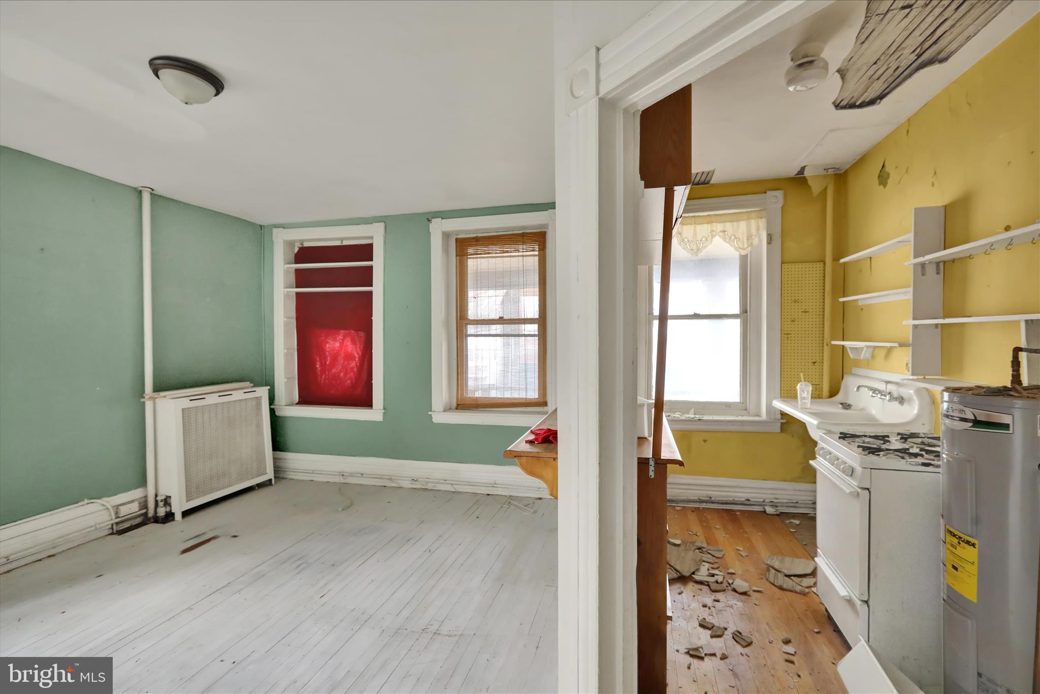 SHILLINGTON - Commercial Sale