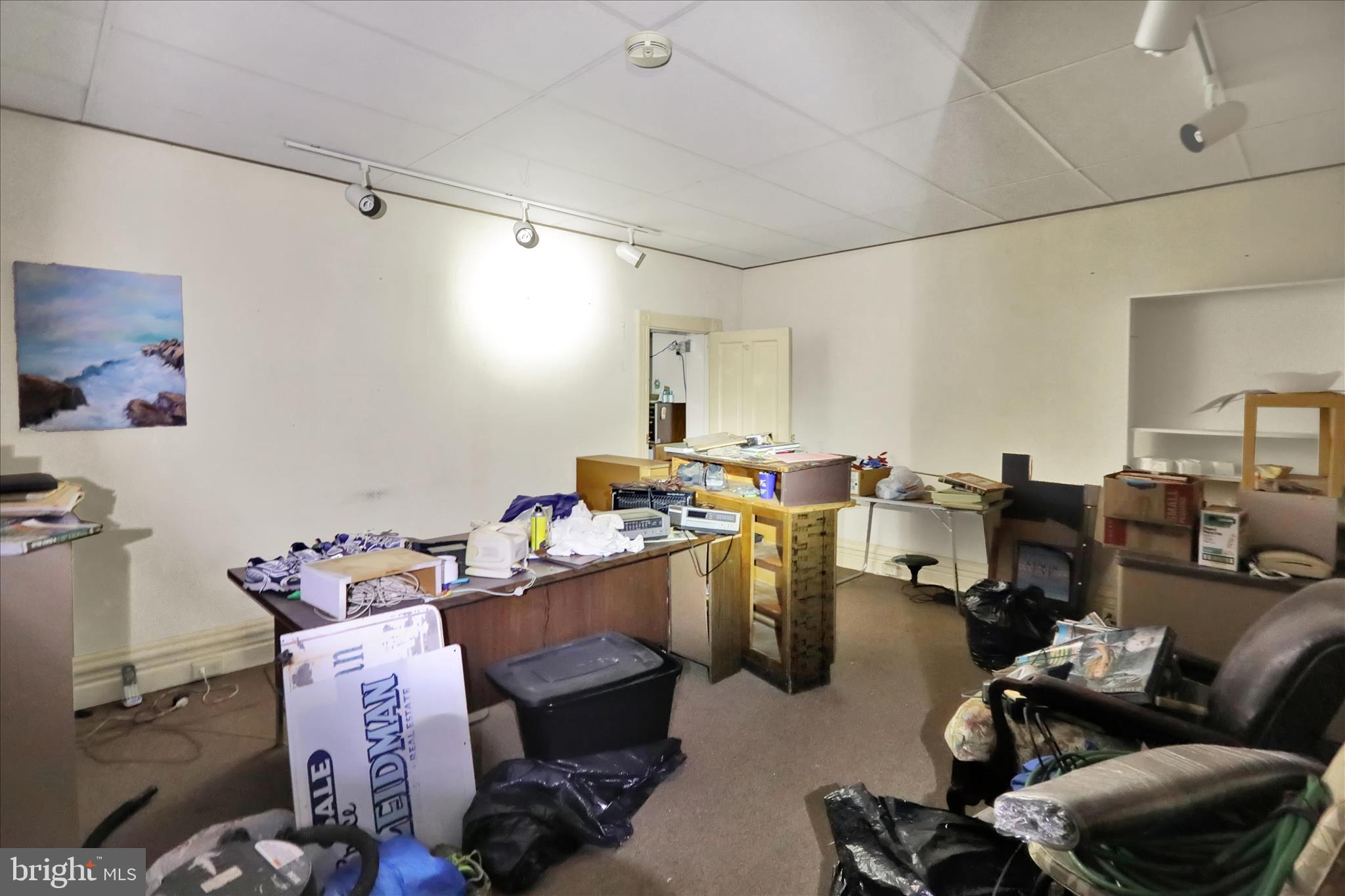 SHILLINGTON - Commercial Sale