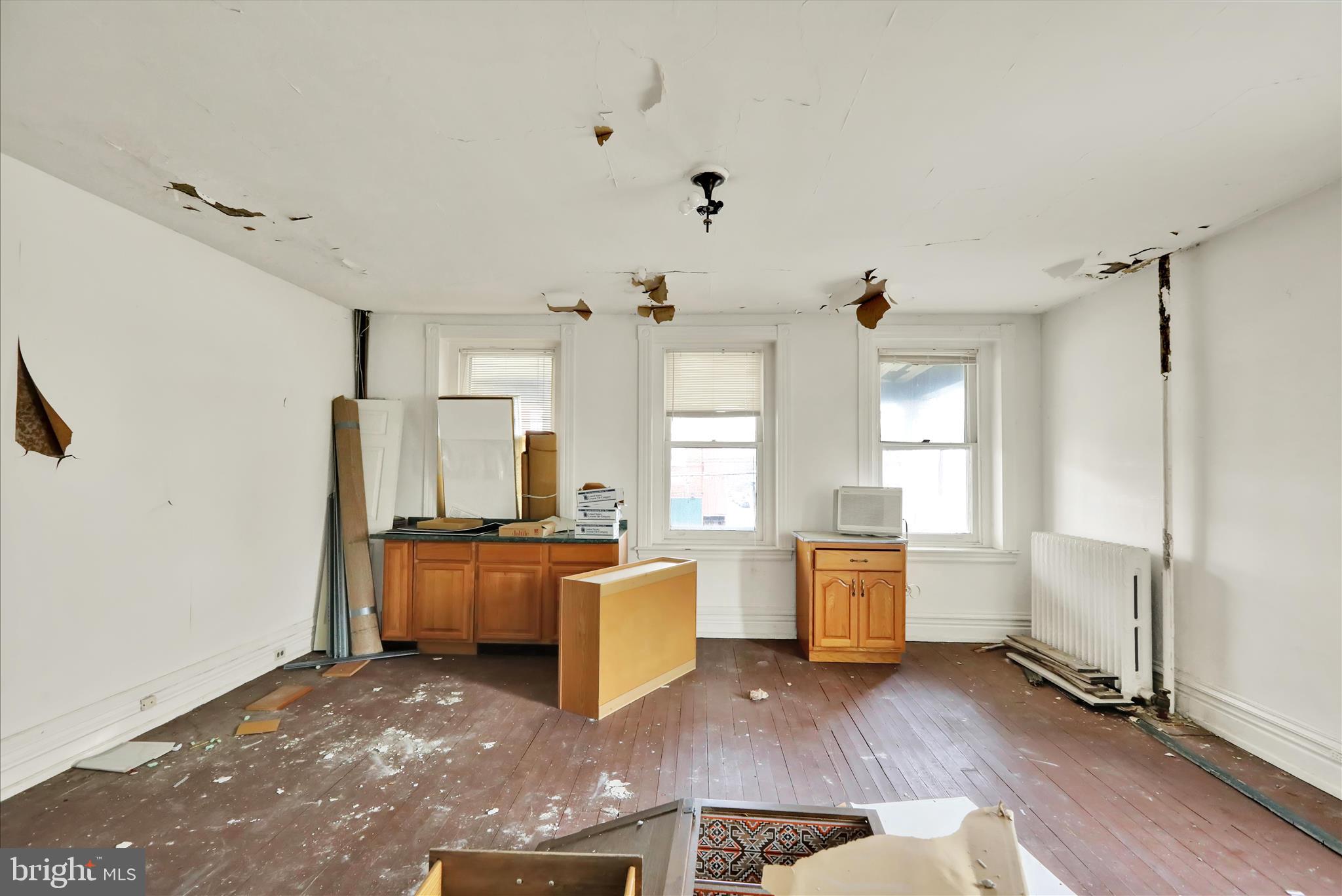 SHILLINGTON - Commercial Sale