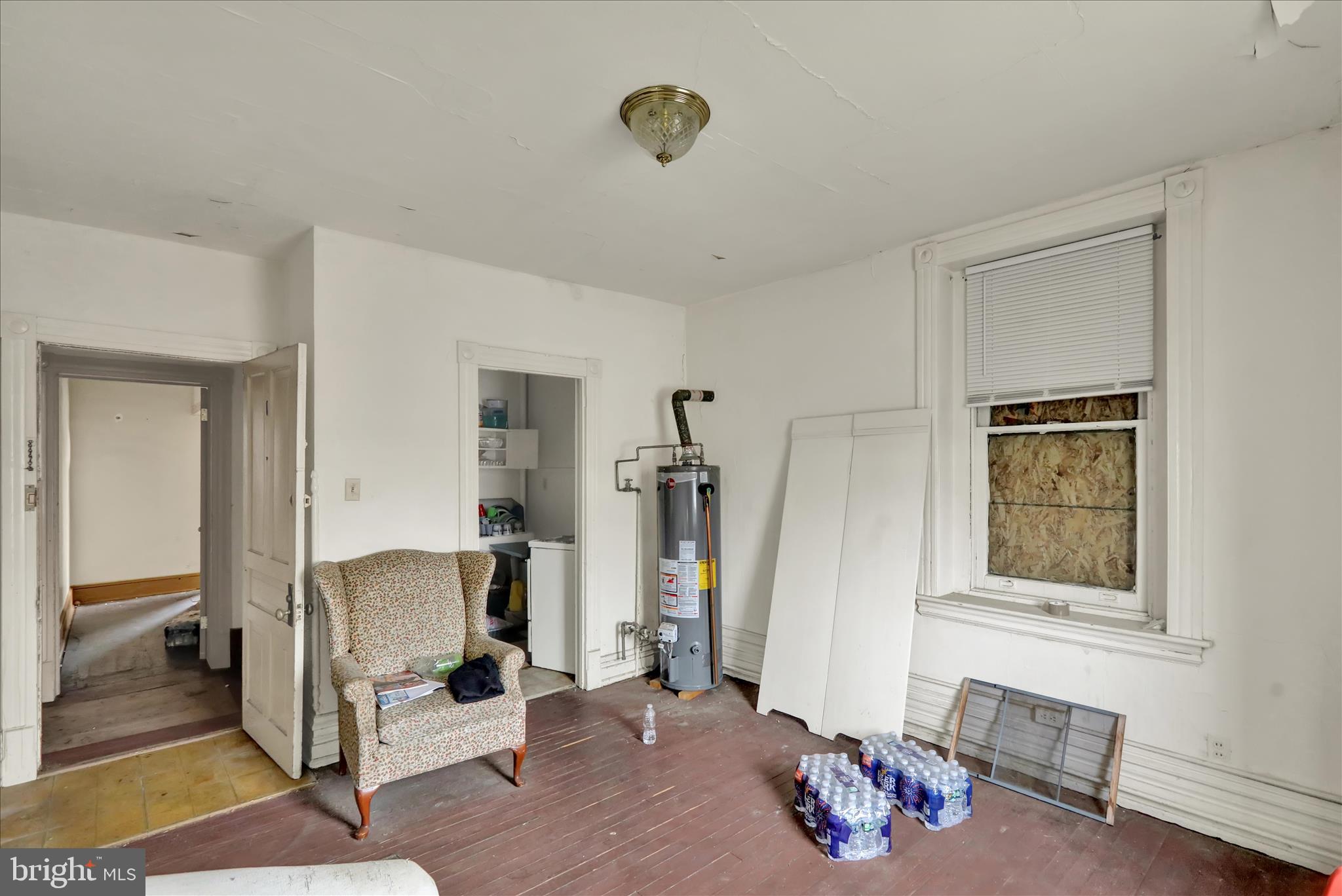 SHILLINGTON - Commercial Sale