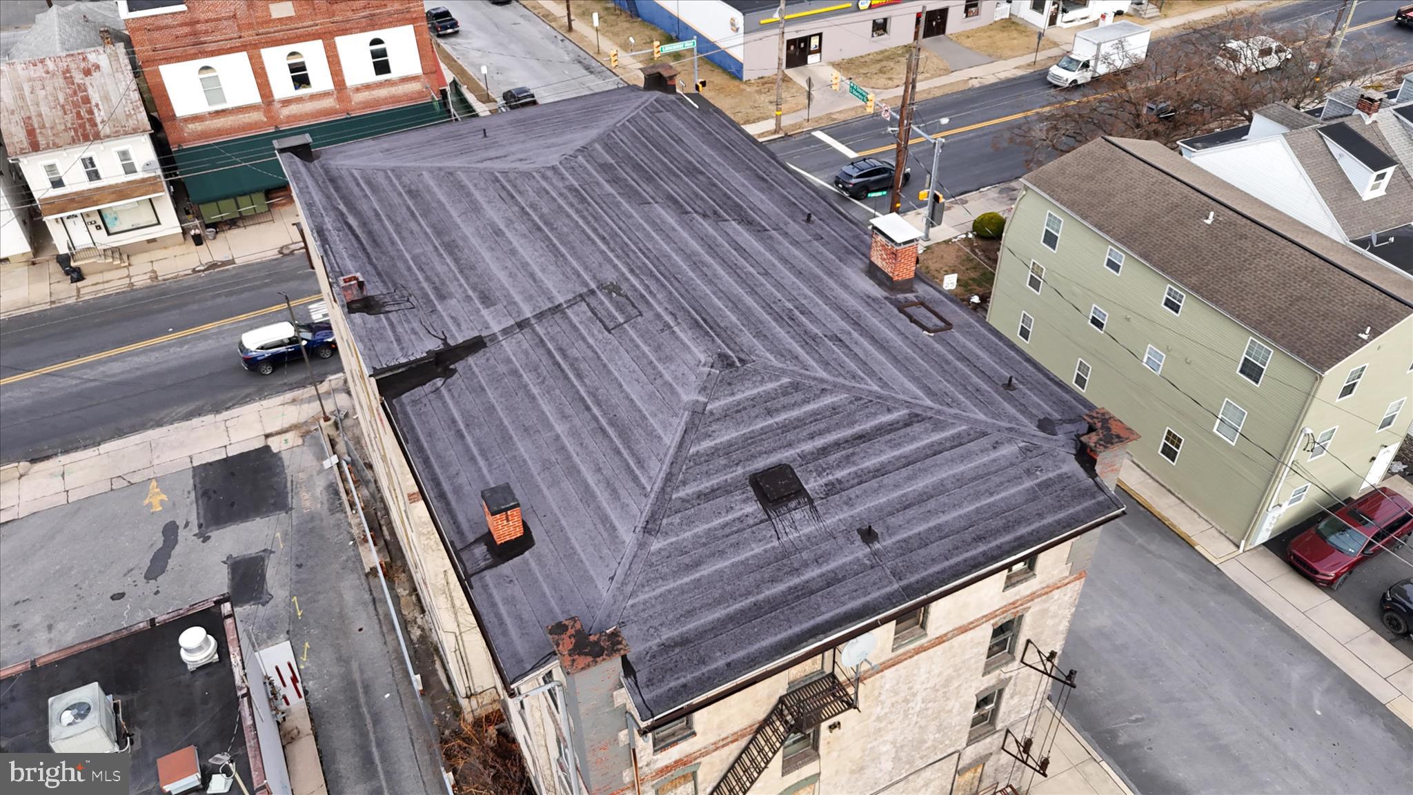 SHILLINGTON - Commercial Sale