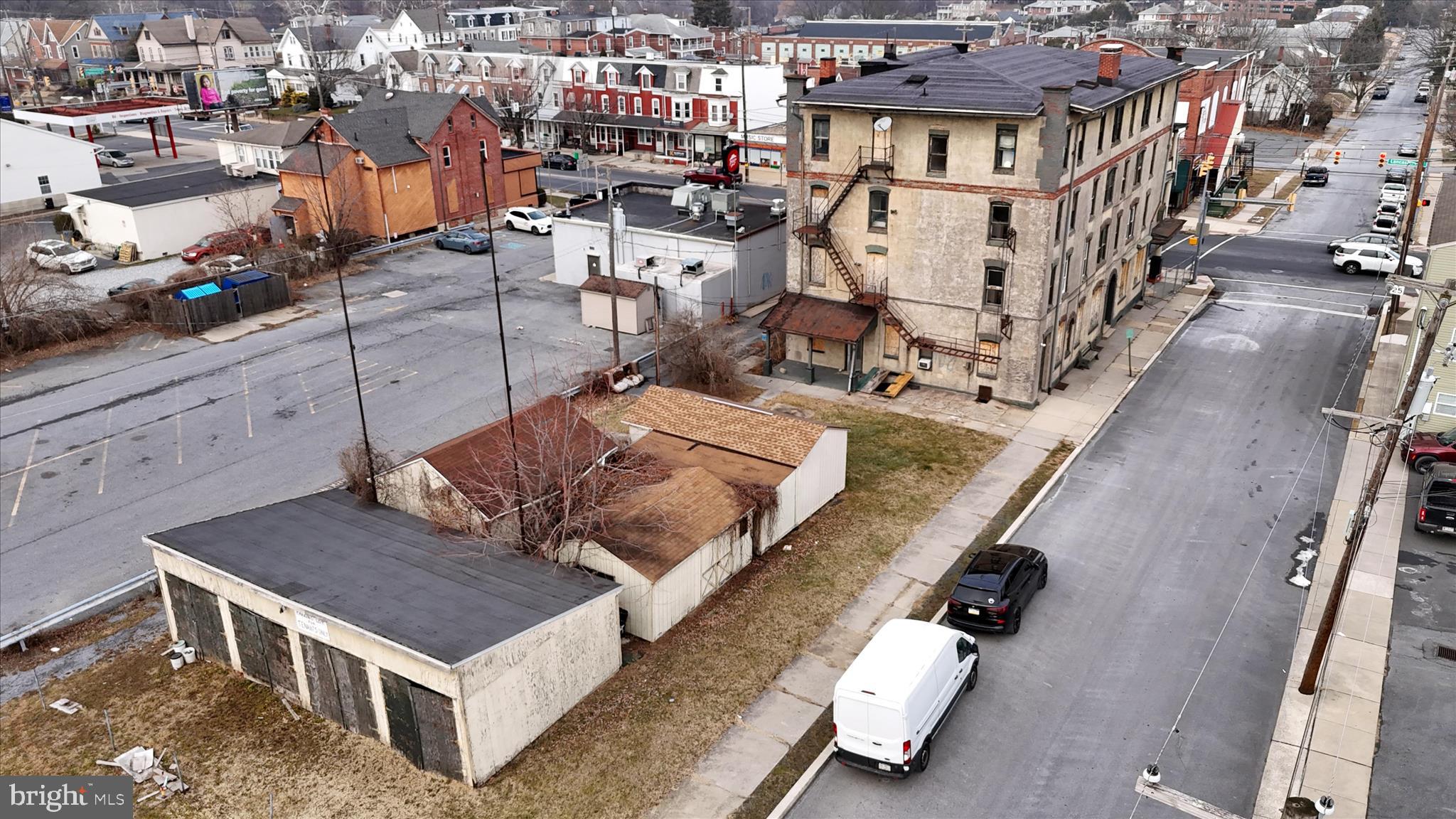 SHILLINGTON - Commercial Sale