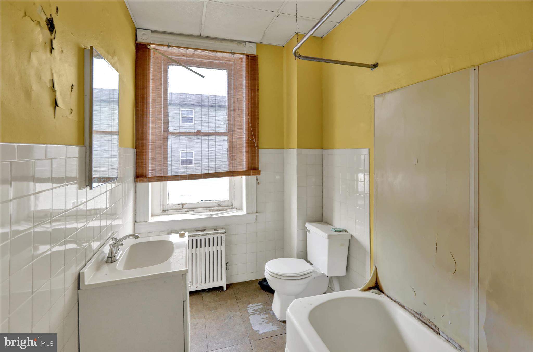 SHILLINGTON - Commercial Sale