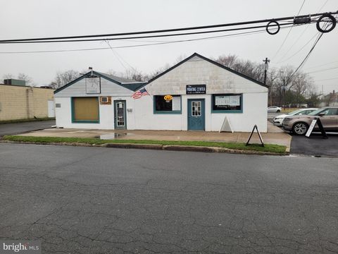 831 PARKWAY AVENUE TRENTON NJ 08618