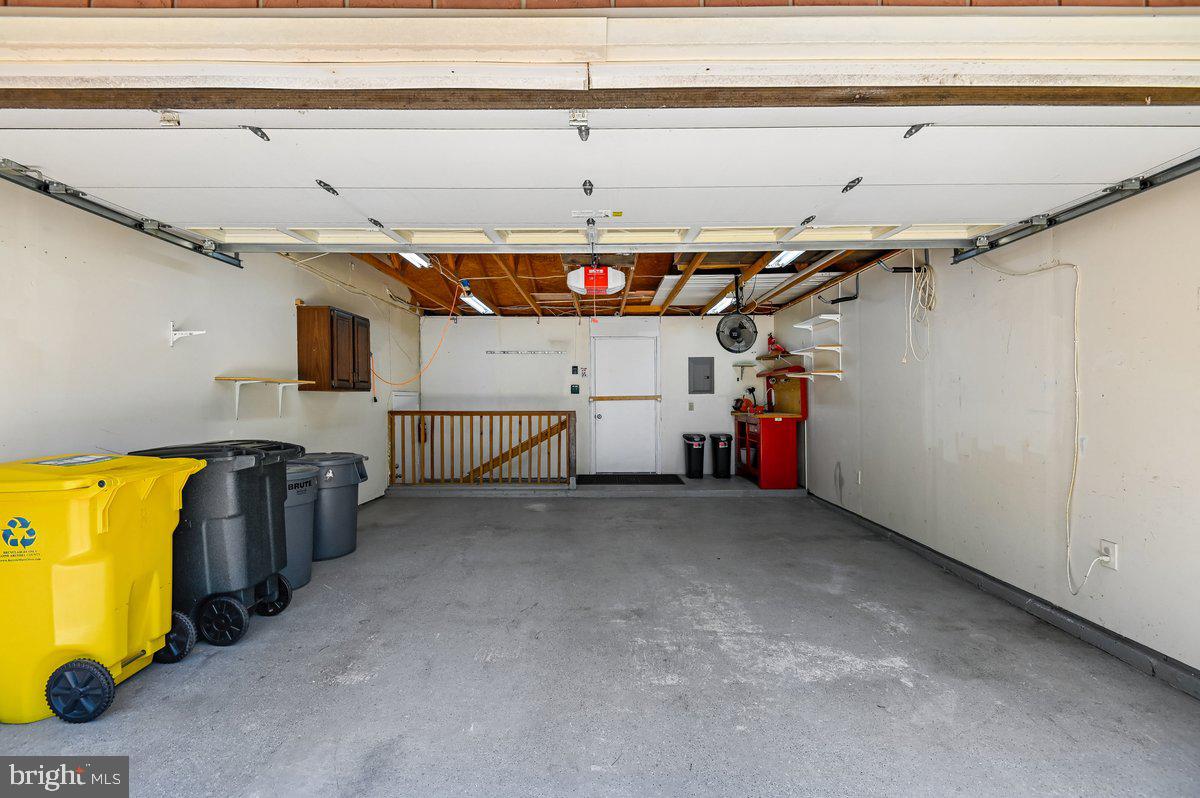 RIDGEFIELD - Residential