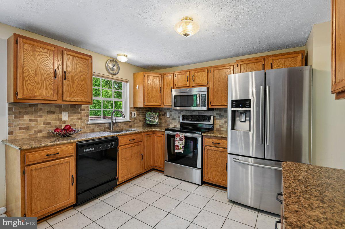 RIDGEFIELD - Residential