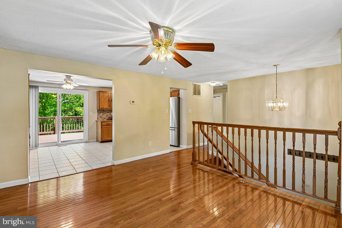 RIDGEFIELD - Residential