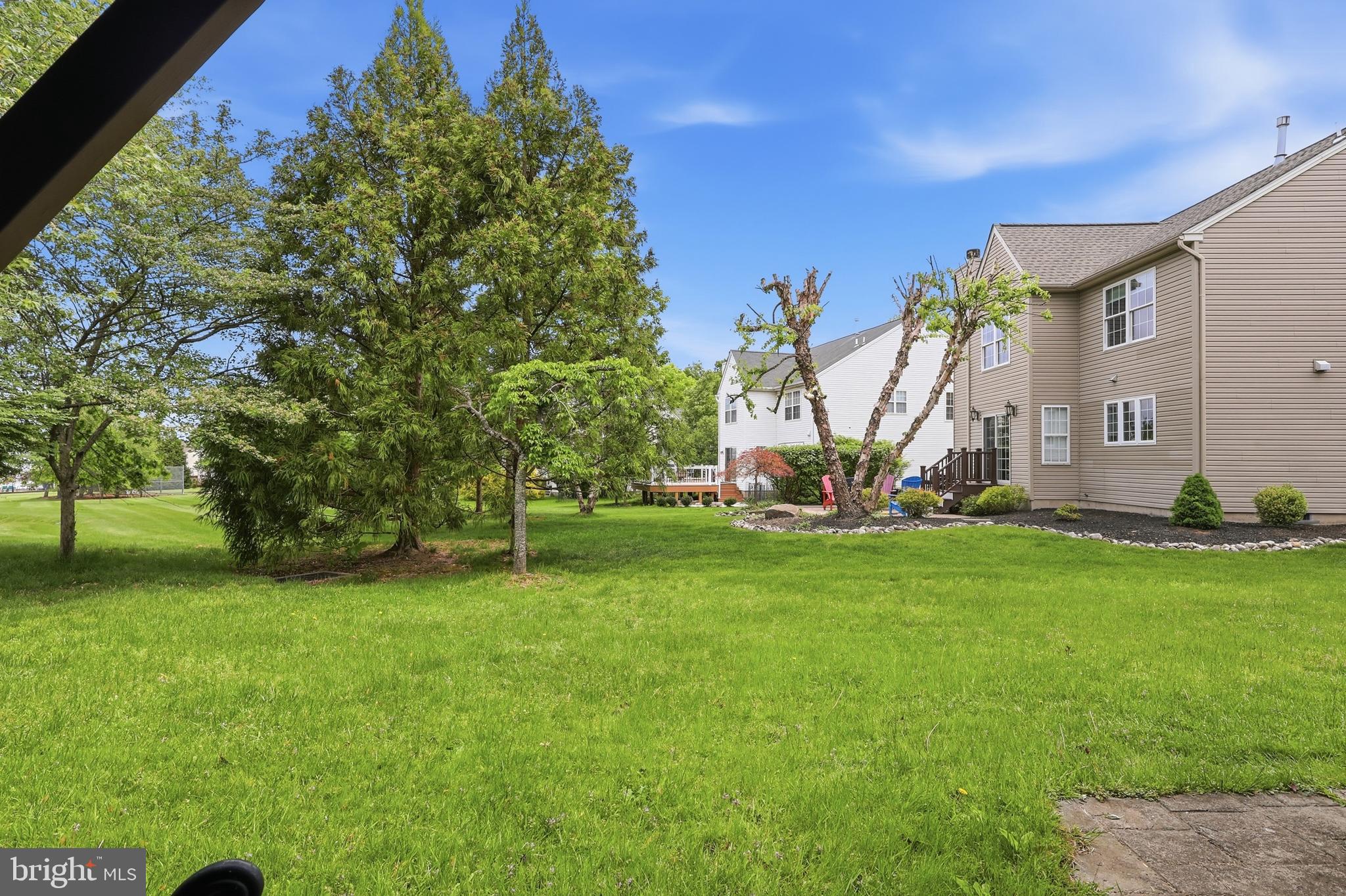 RIVERWOODS - Residential