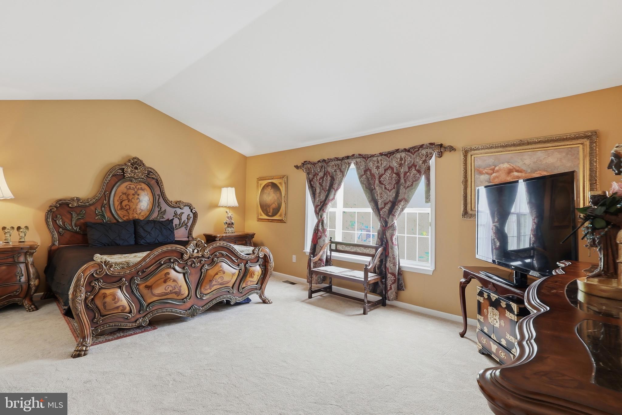 RIVERWOODS - Residential
