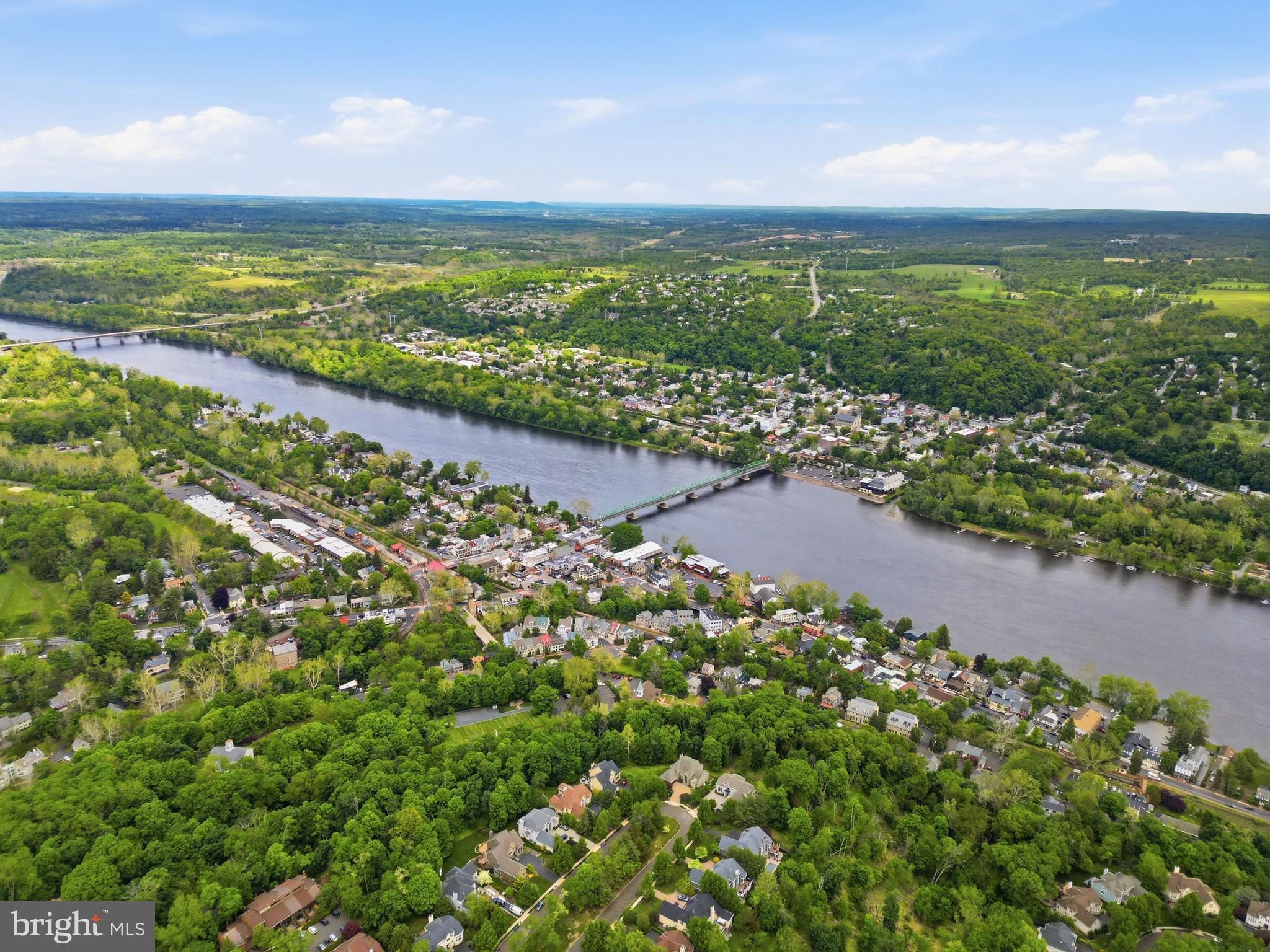 RIVERWOODS - Residential
