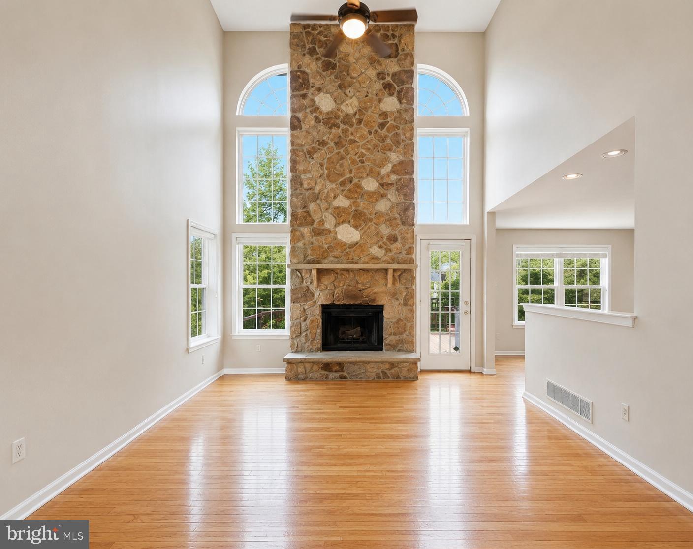 RIVERWOODS - Residential