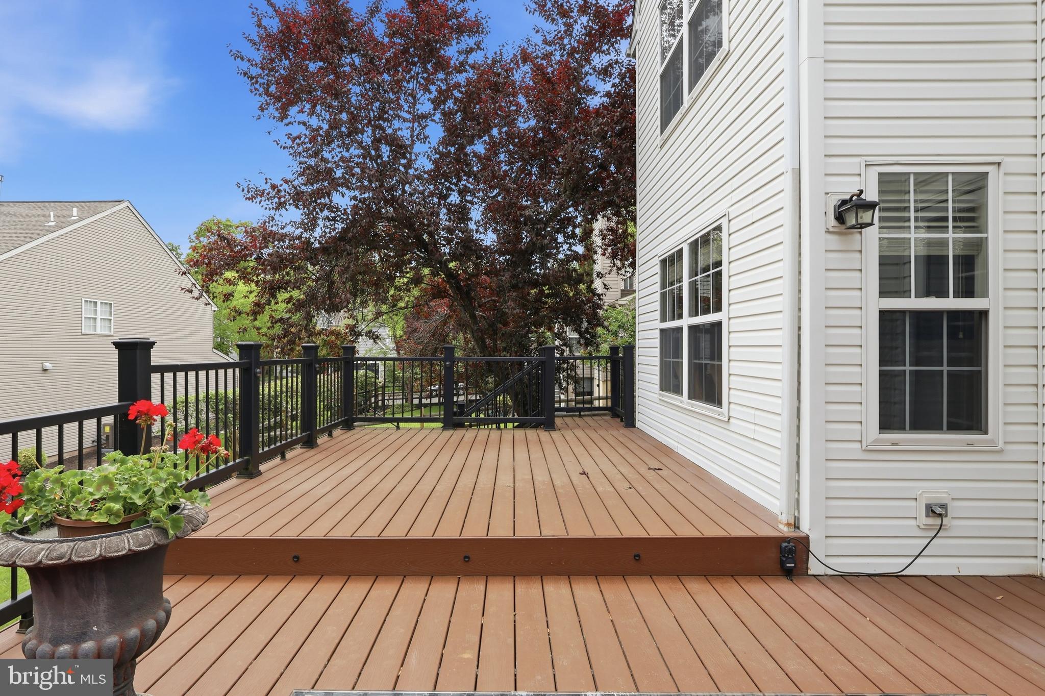 RIVERWOODS - Residential
