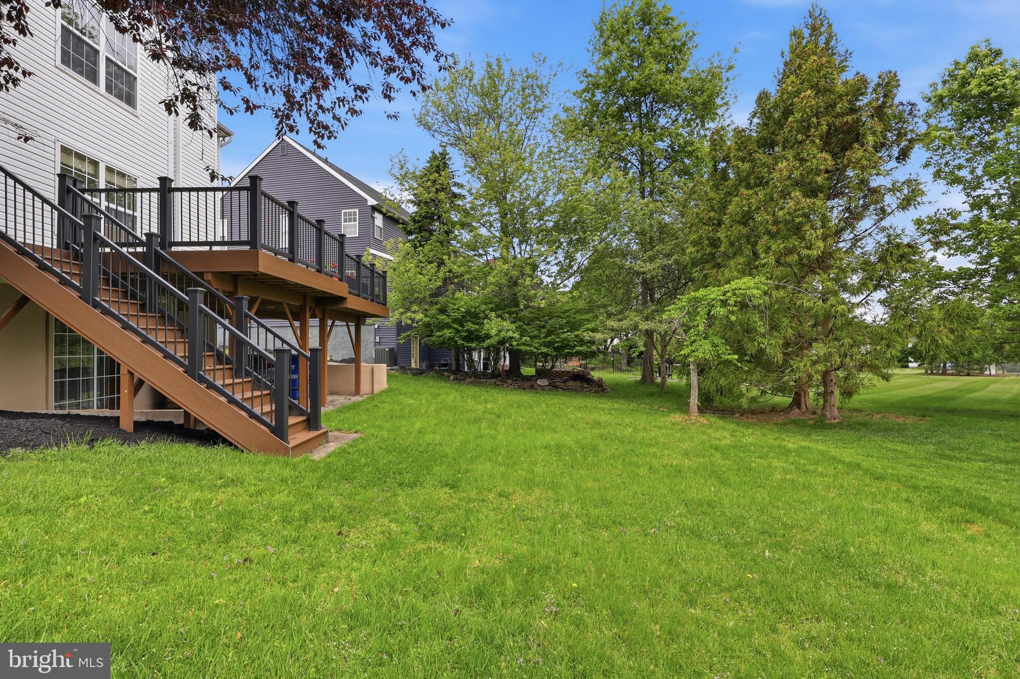 RIVERWOODS - Residential