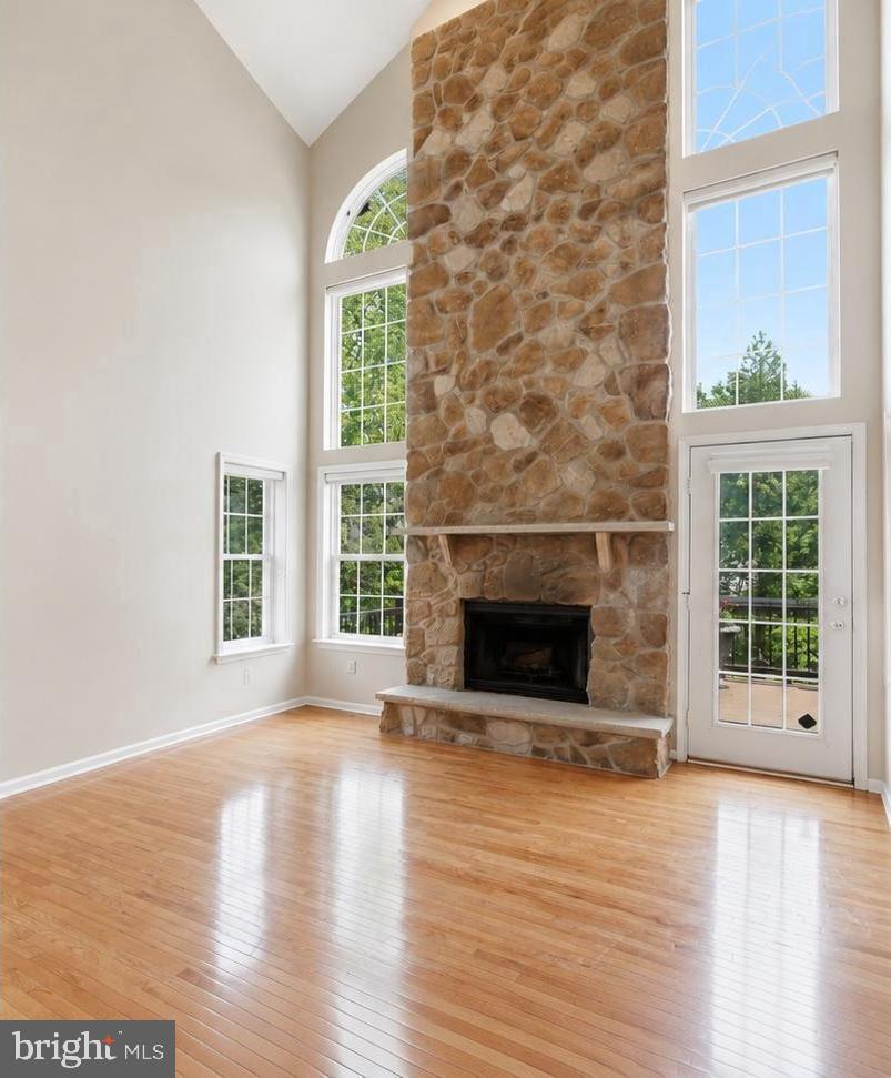 RIVERWOODS - Residential
