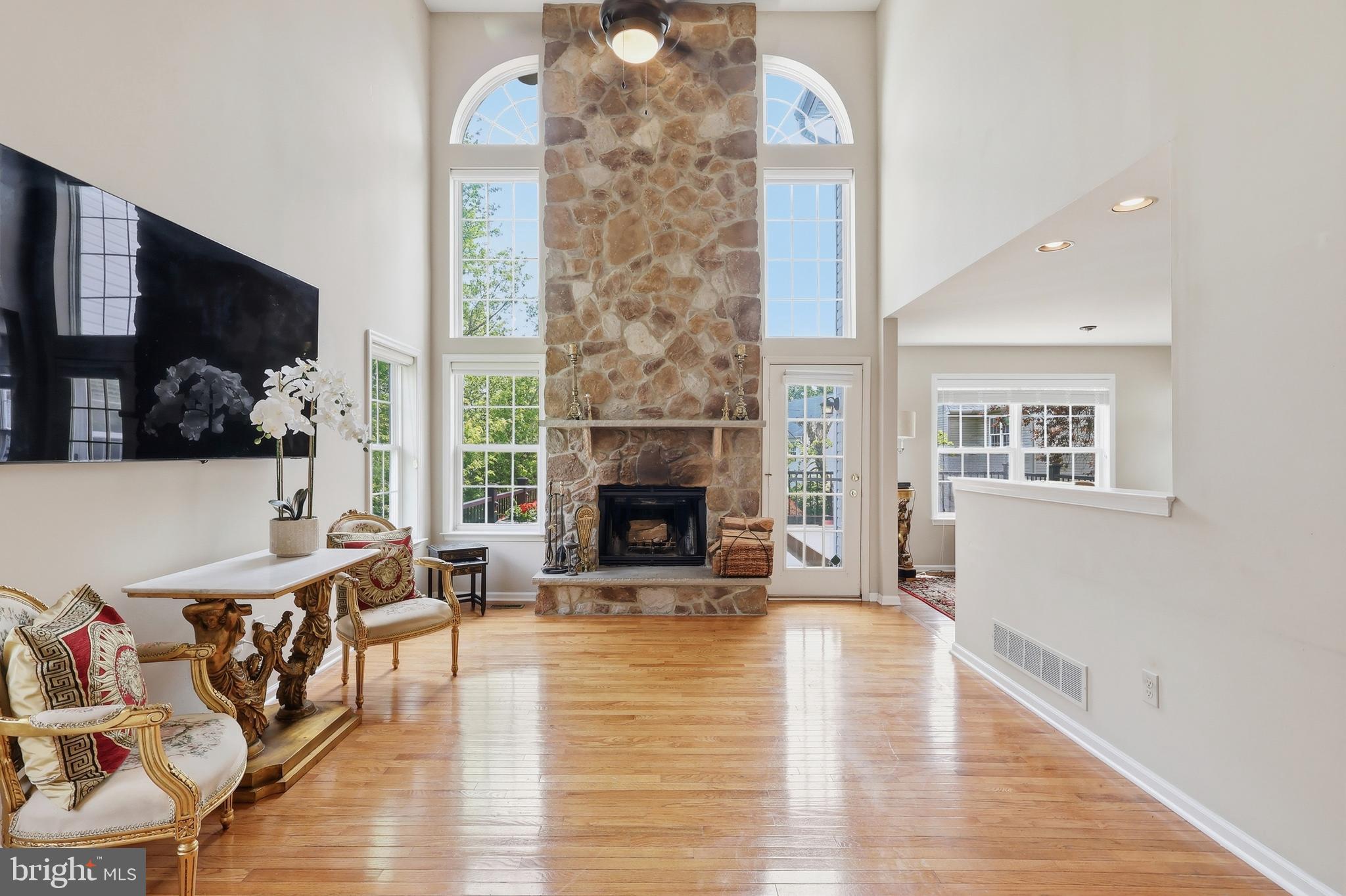 RIVERWOODS - Residential